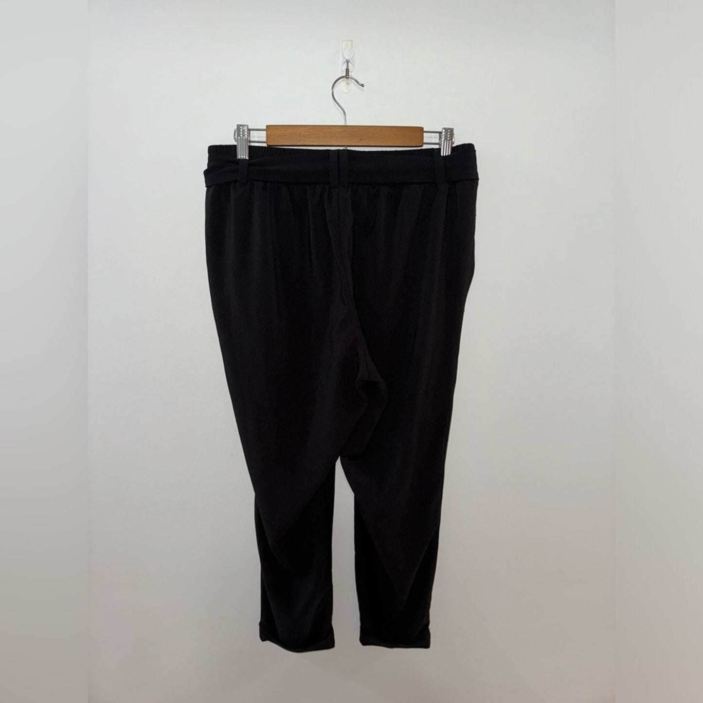 Pre-Owned Size 00 Studio by Torrid Black Tie Pants