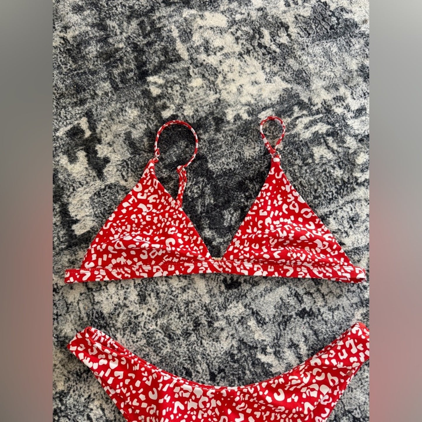 Pre-Owned LG SHEIN Red and White Cheetah Print Bikini Top and Bottom