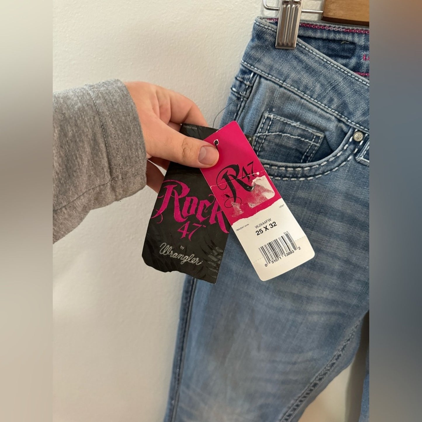 NWT W25xL32 Rock 47 by Wrangler Light Blue Low Rise Embellished Boot Cut Jeans