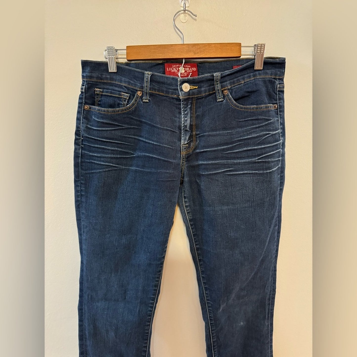 Pre-Owned Size 10 Lucky Brand Dark Blue Charlie Skinny Jeans