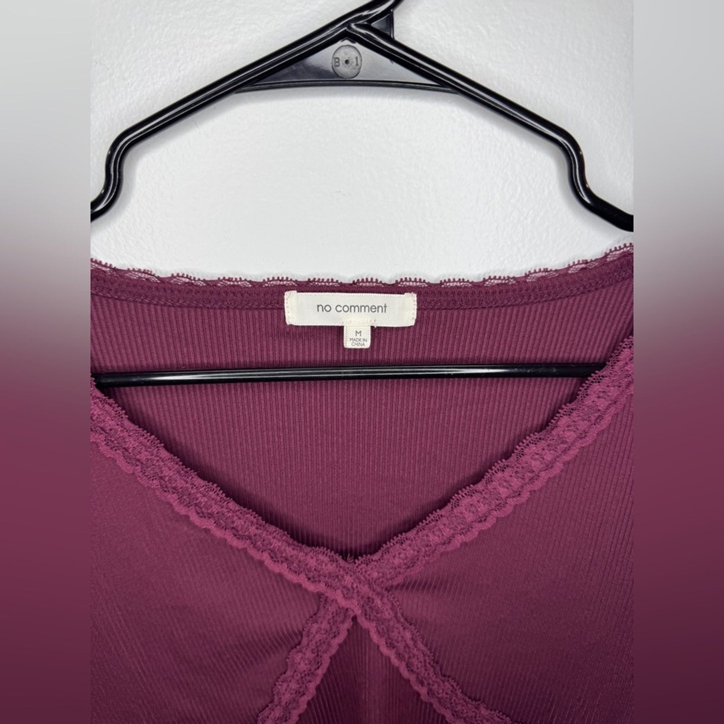 Pre-Owned MD No Comment Cropped Maroon Ribbed Lace Long Sleeve Shirt