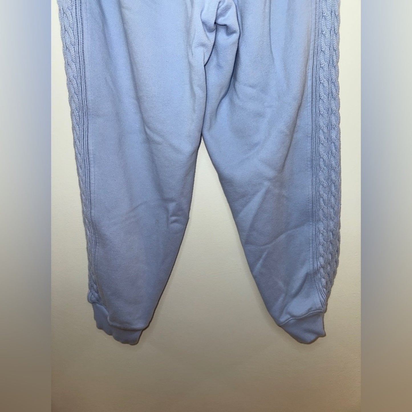 Pre-Owned LG Aerie Light Blue Crochet Sweatpants