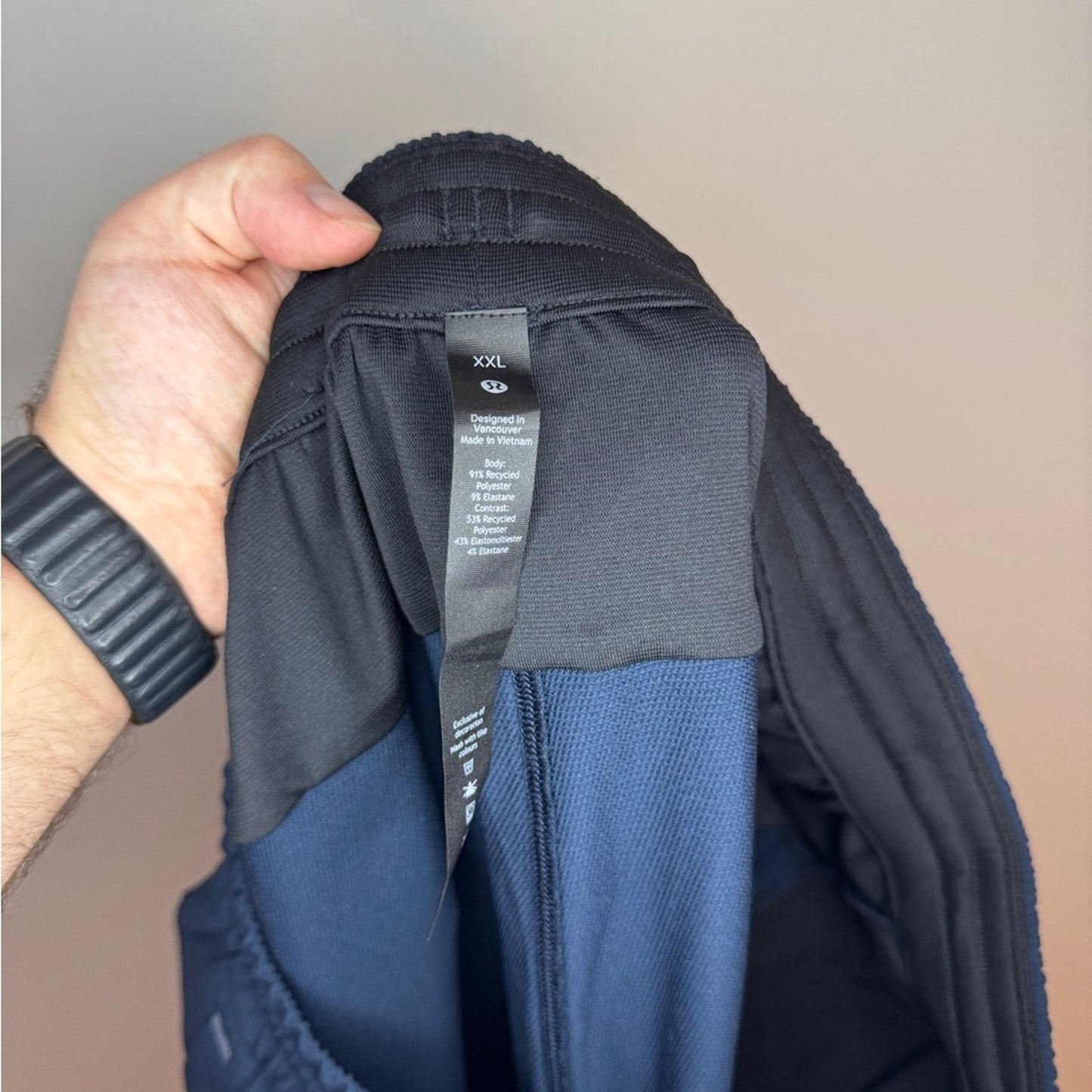 Pre -Owned XXL Lululemon License to Train Jogger 29” Inseam in True Navy