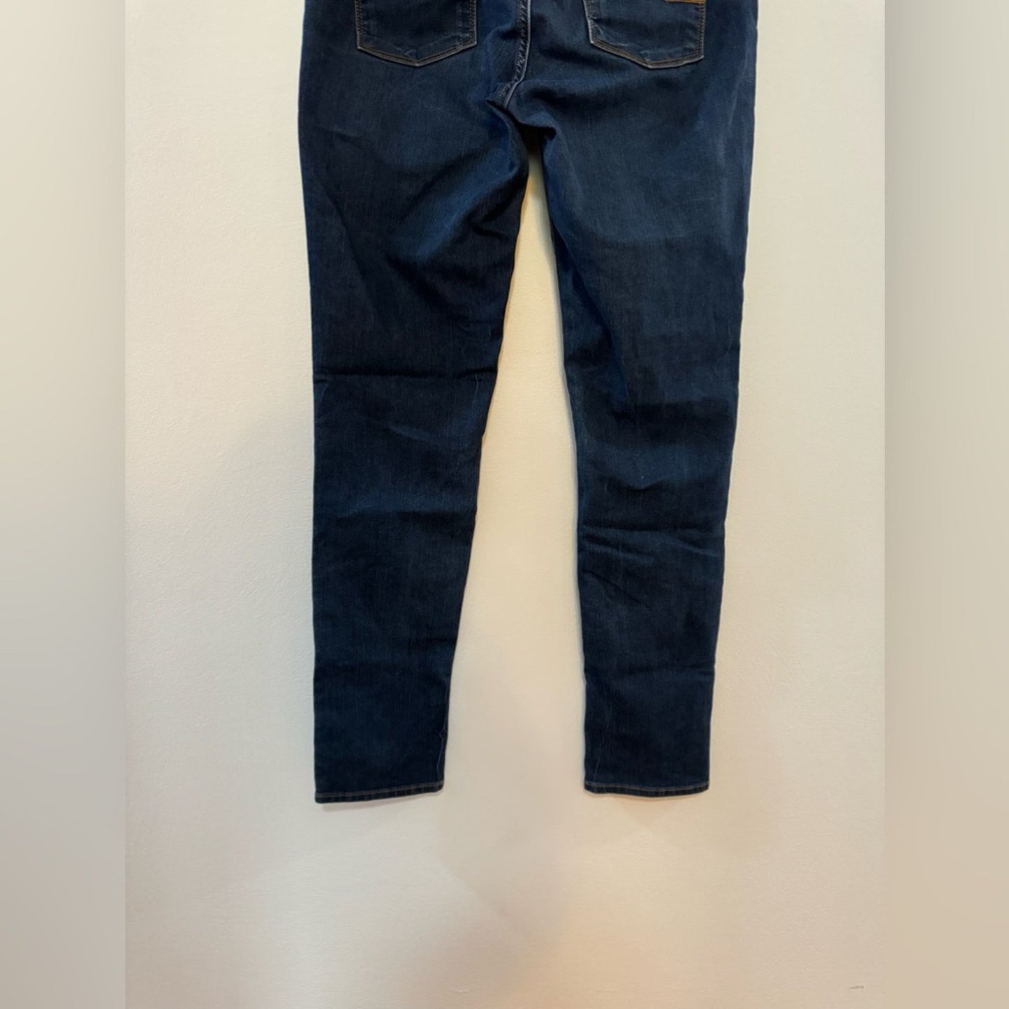 Pre-Owned Size 10 Lucky Brand Dark Blue Charlie Skinny Jeans