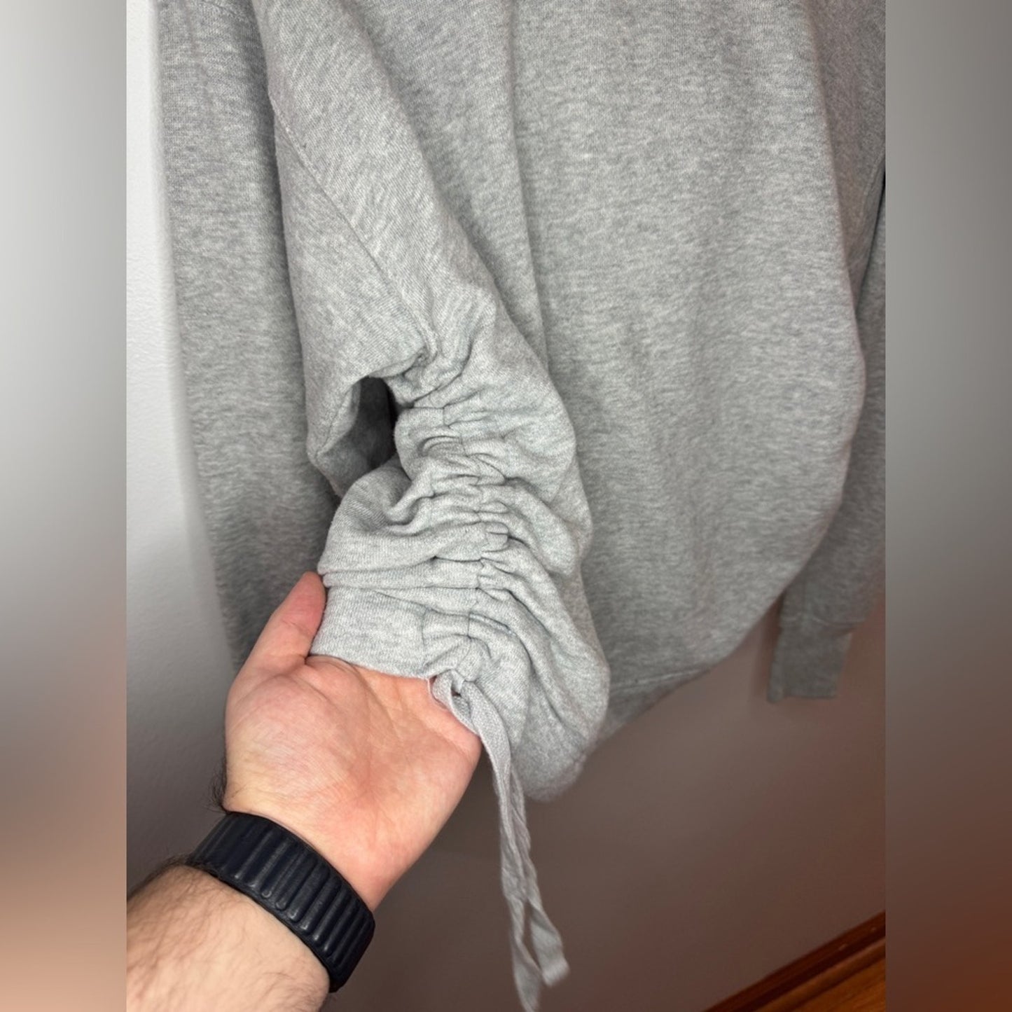 Pre-Owned SM Aerie Light Heather Grey Cinched Hoodie