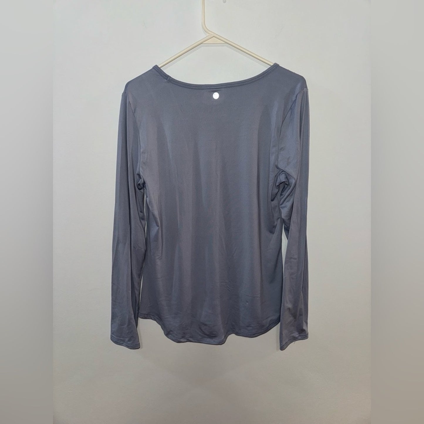 Pre-Owned LG Yogalicious Purple Long Sleeve Athletic Shirt