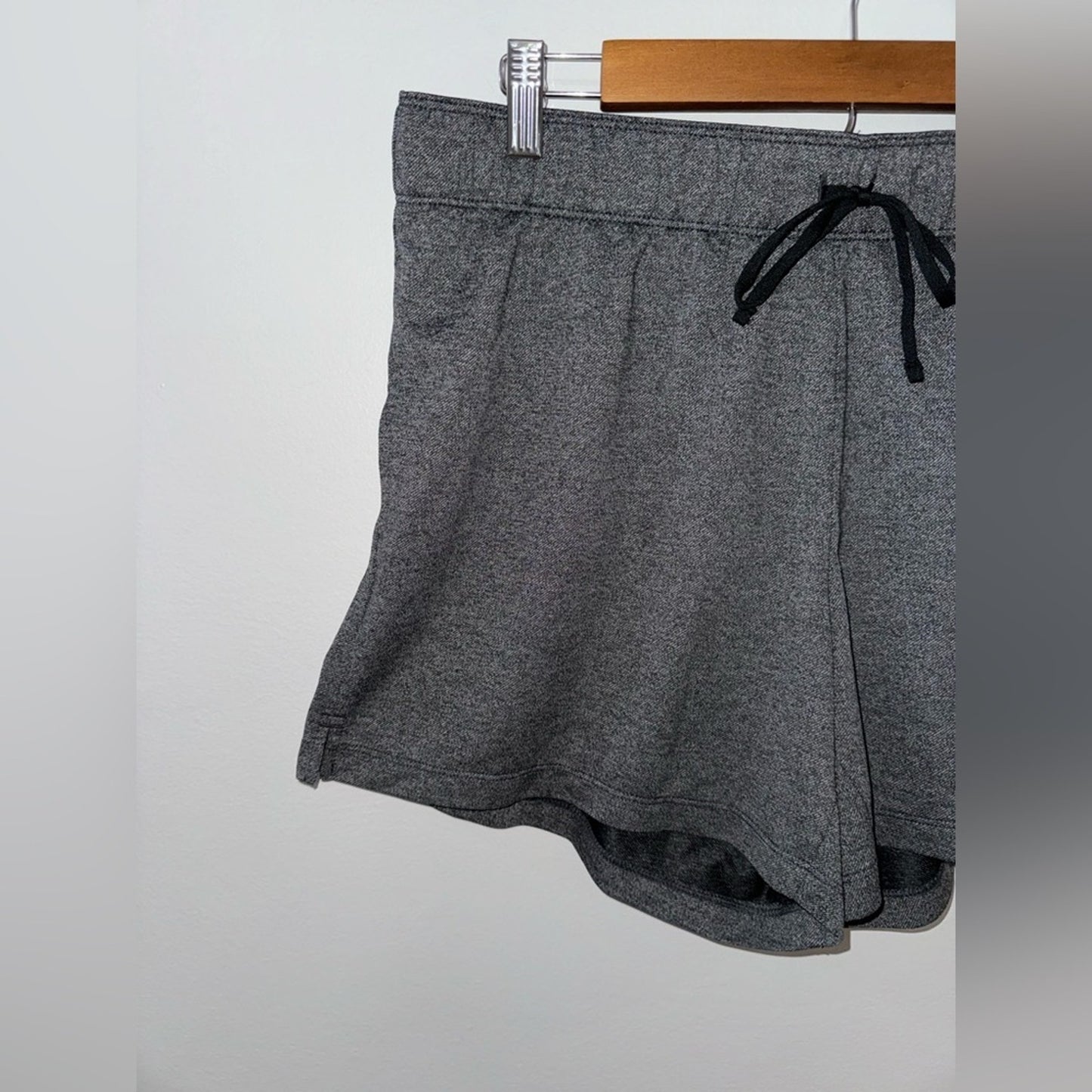 Pre-Owned LG Nike Dri-Fit Dark Grey Athletic Shorts