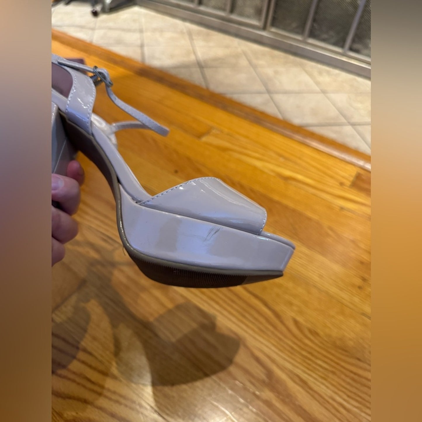 Pre-Owned Size 9 Dyeables Nude Patent Leather Platform Heels