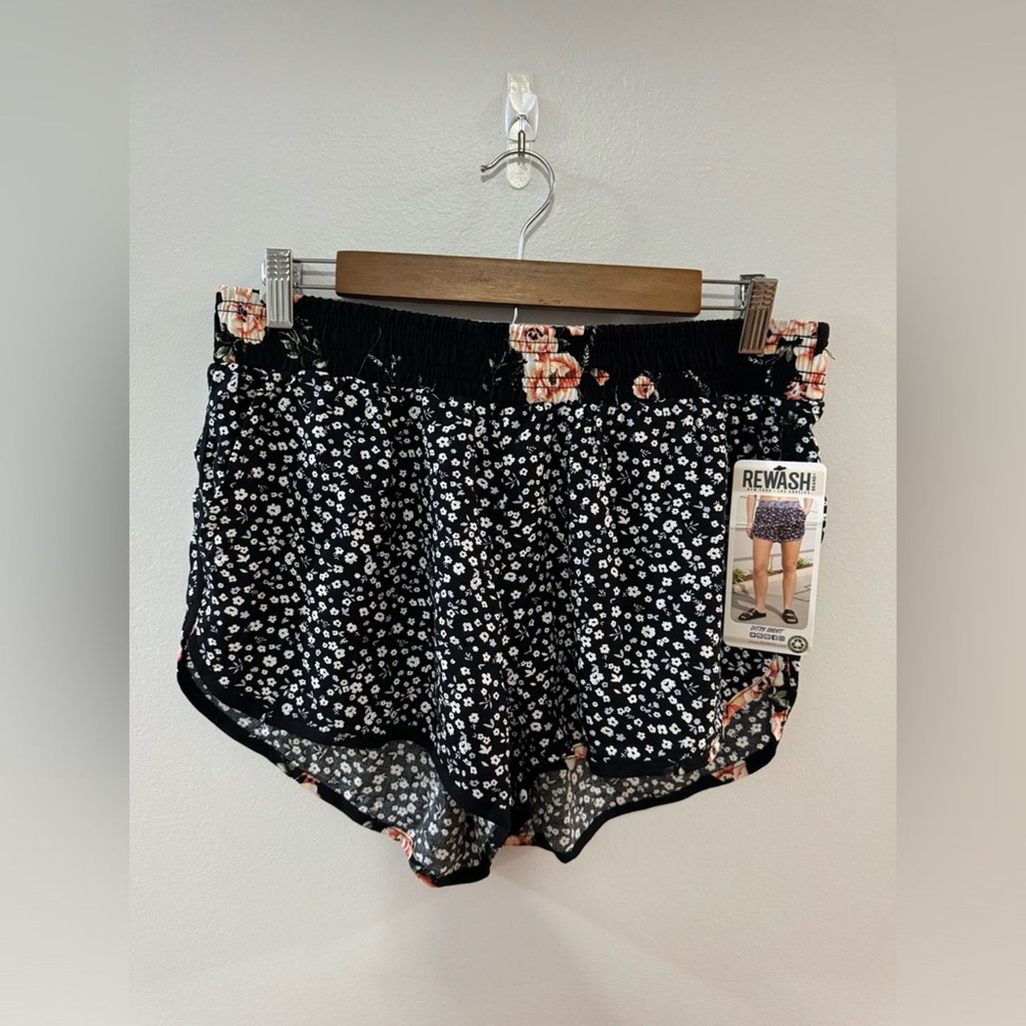 NWT LG Rewash Brand Black Floral Shorts