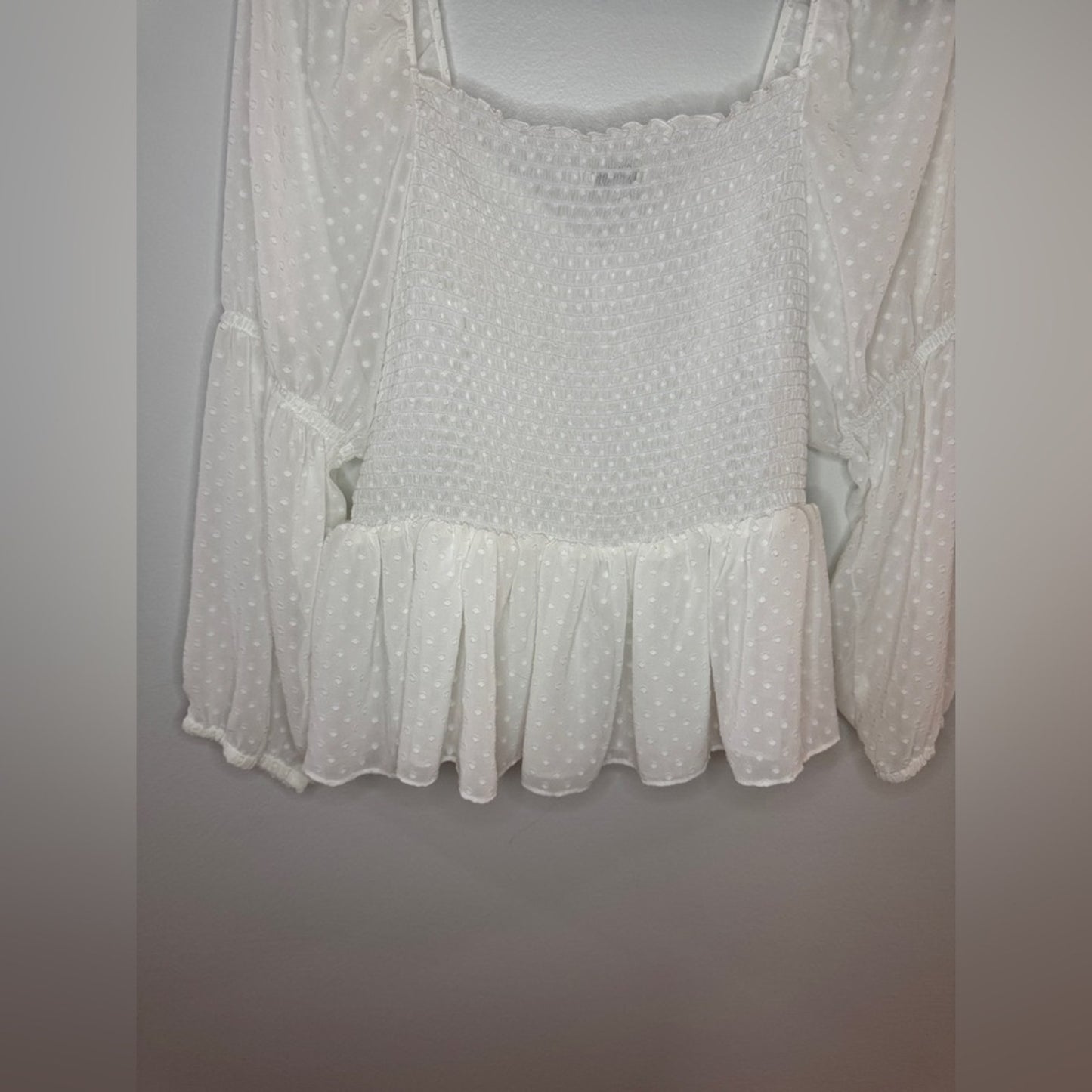 Pre-Owned LG Express White Polka Dot Long Sleeve Top