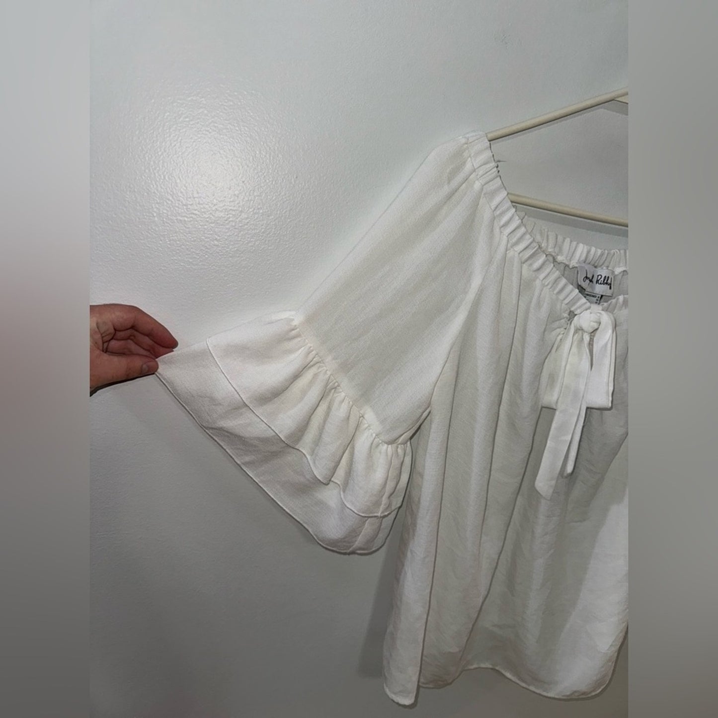 NWT Size 8 Joseph Ribkoff Ivory White Off the Shoulder Tie White Blouse