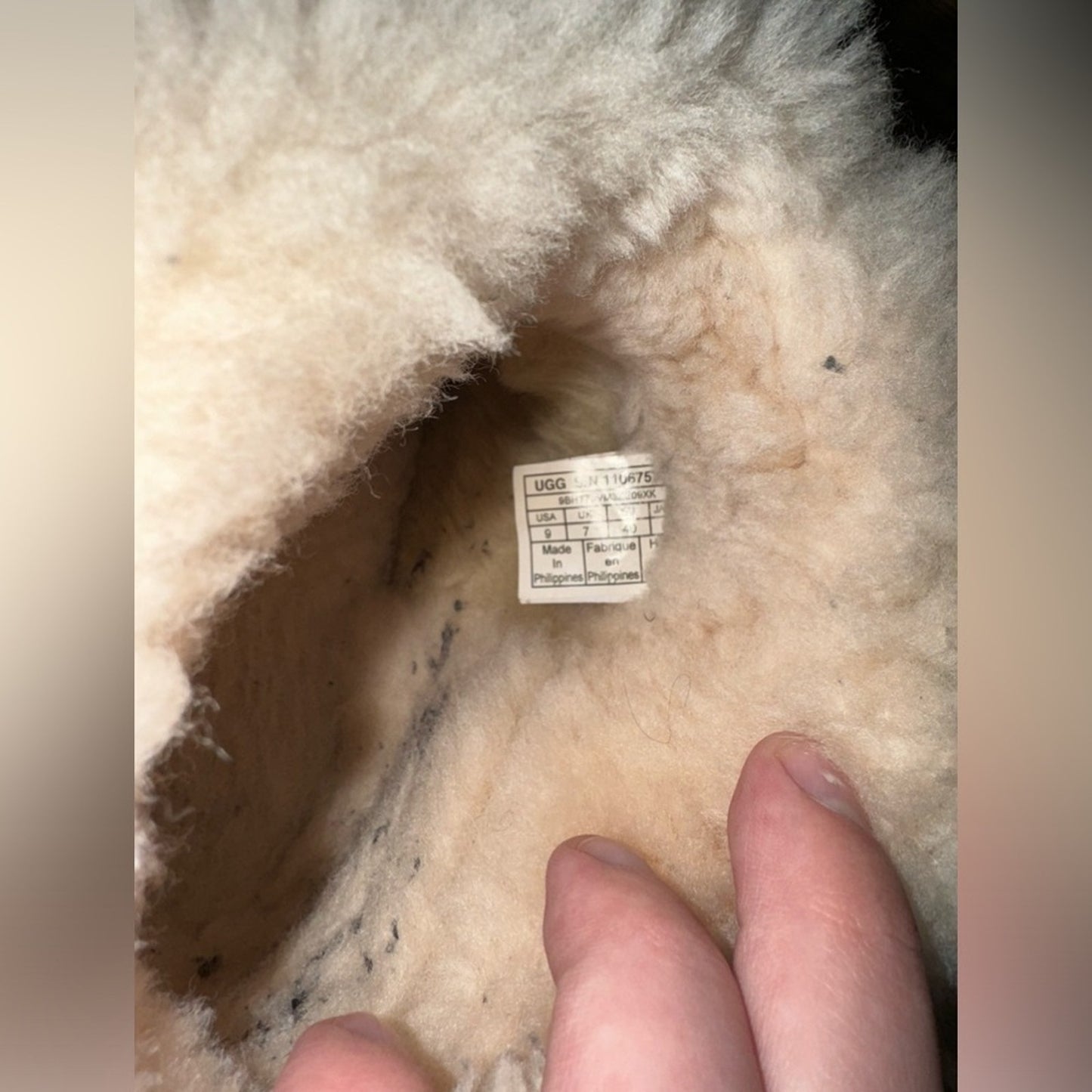 Pre-Owned Size 9W UGG Classic Mini Fluff in Tan