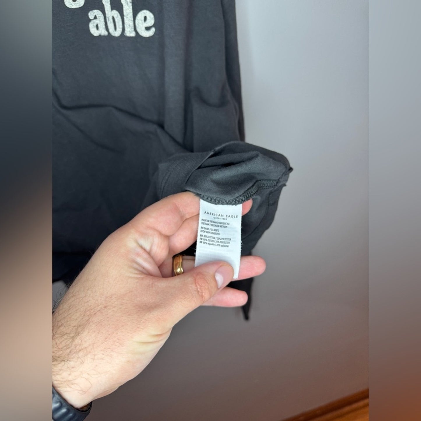 BNWOT MD Aerie Grey Cropped “Giftable” Long Sleeve Shirt
