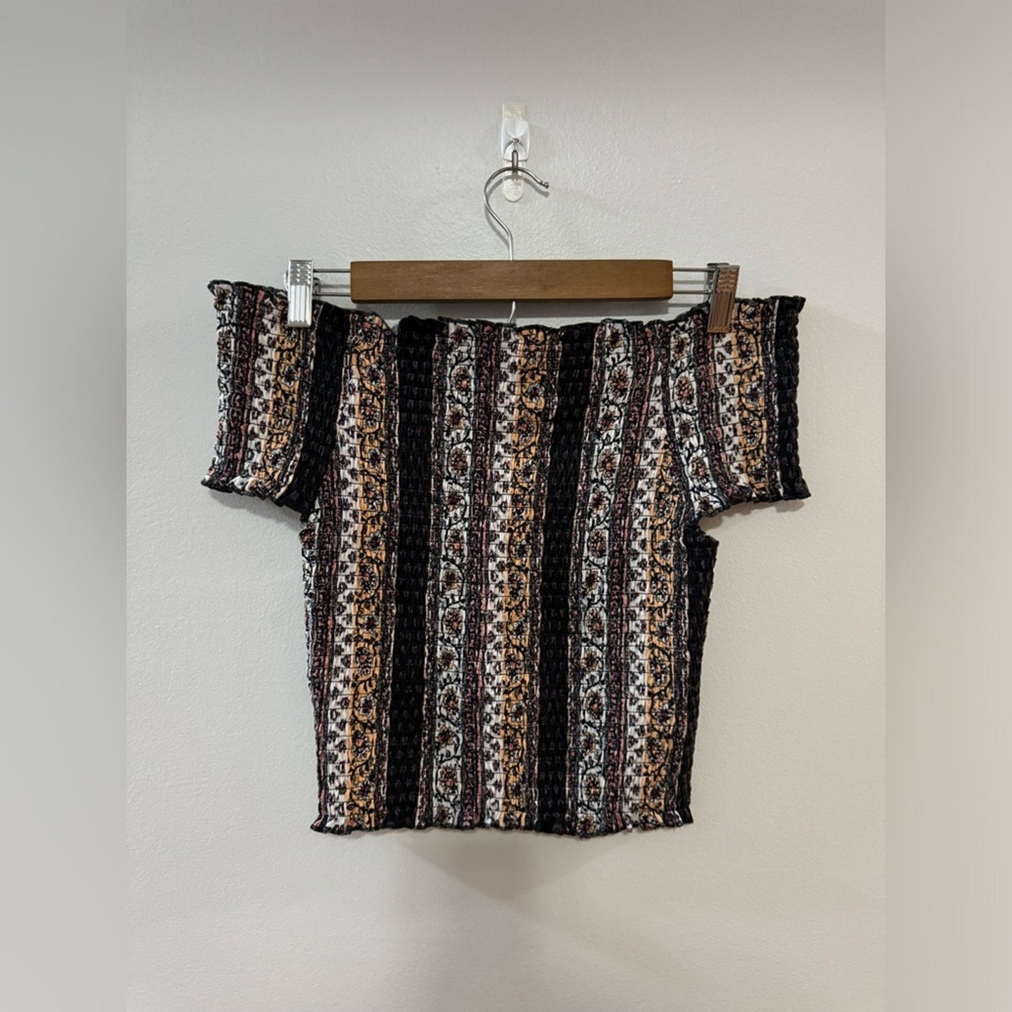 Pre-Owned XL Rue21 Floral Pattern Off The Shoulder Top