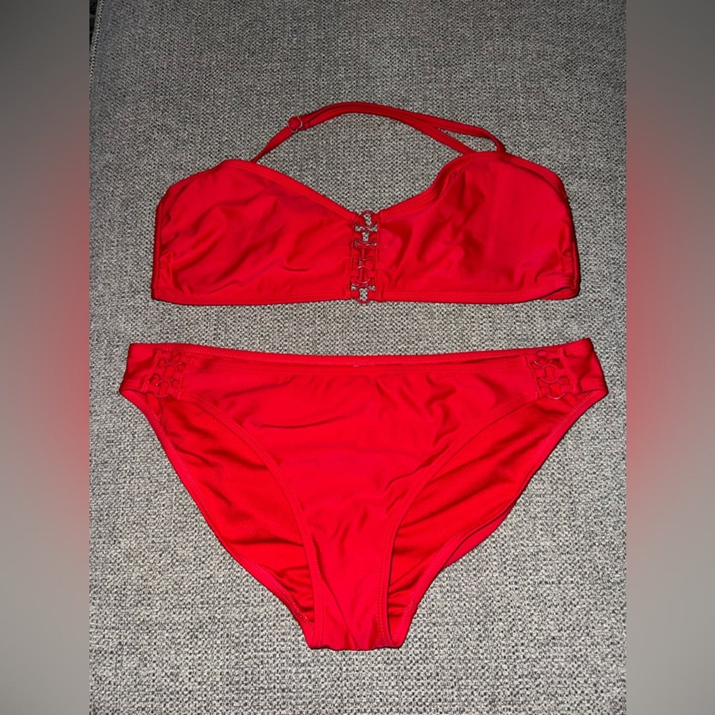 Pre-Owned LG No Boundaries Red O Ring Bikini Top and Bottom