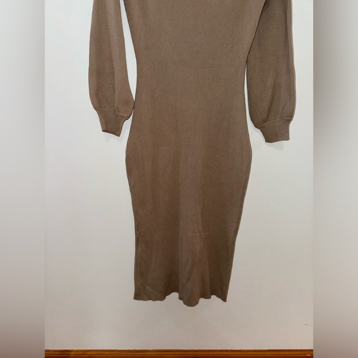 NWT MD Unbranded Light Brown Ribbed Fitted Bodycon Long Sleeve Dress