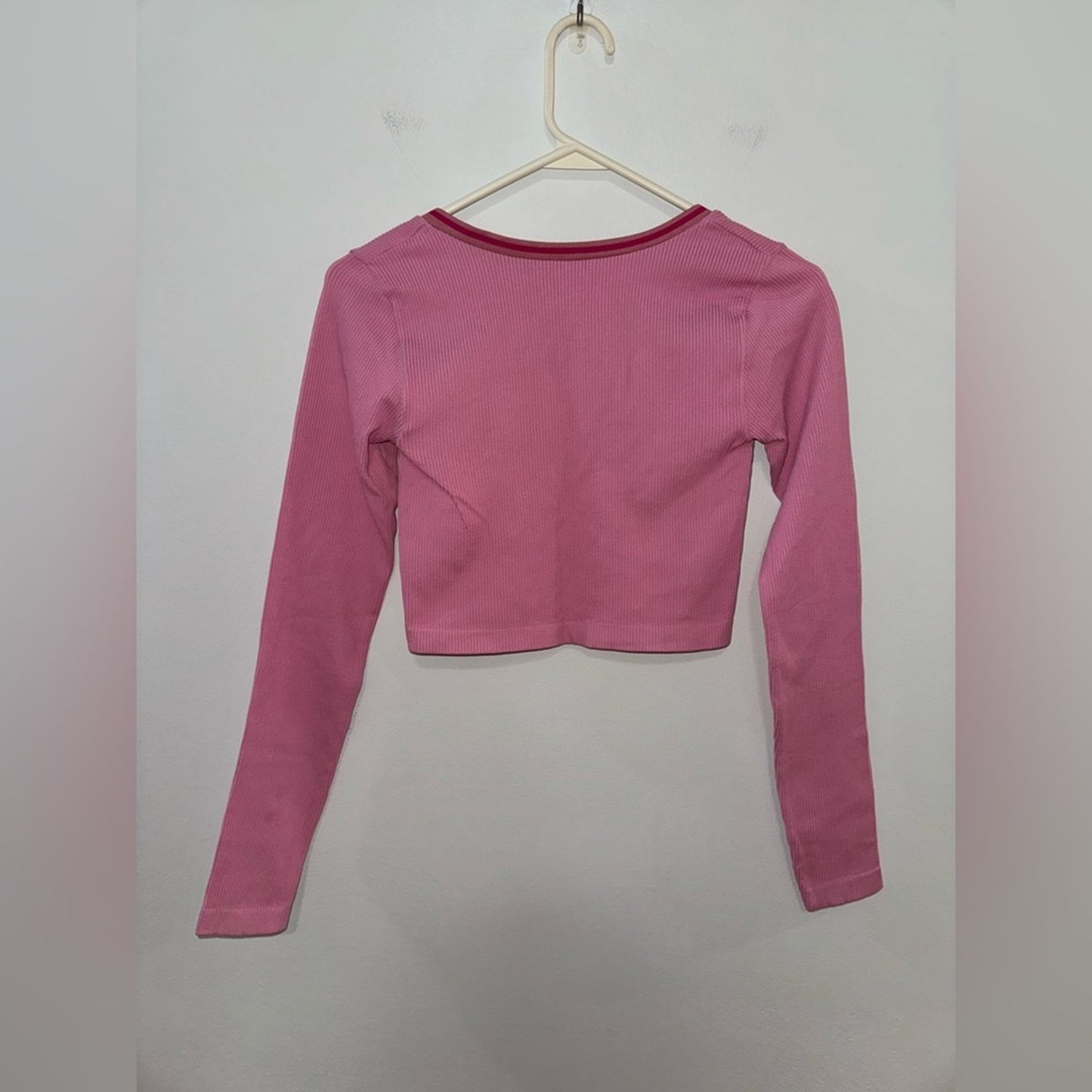 Pre-Owned MD/LG Out From Under Pink Ribbed Long Sleeve Top