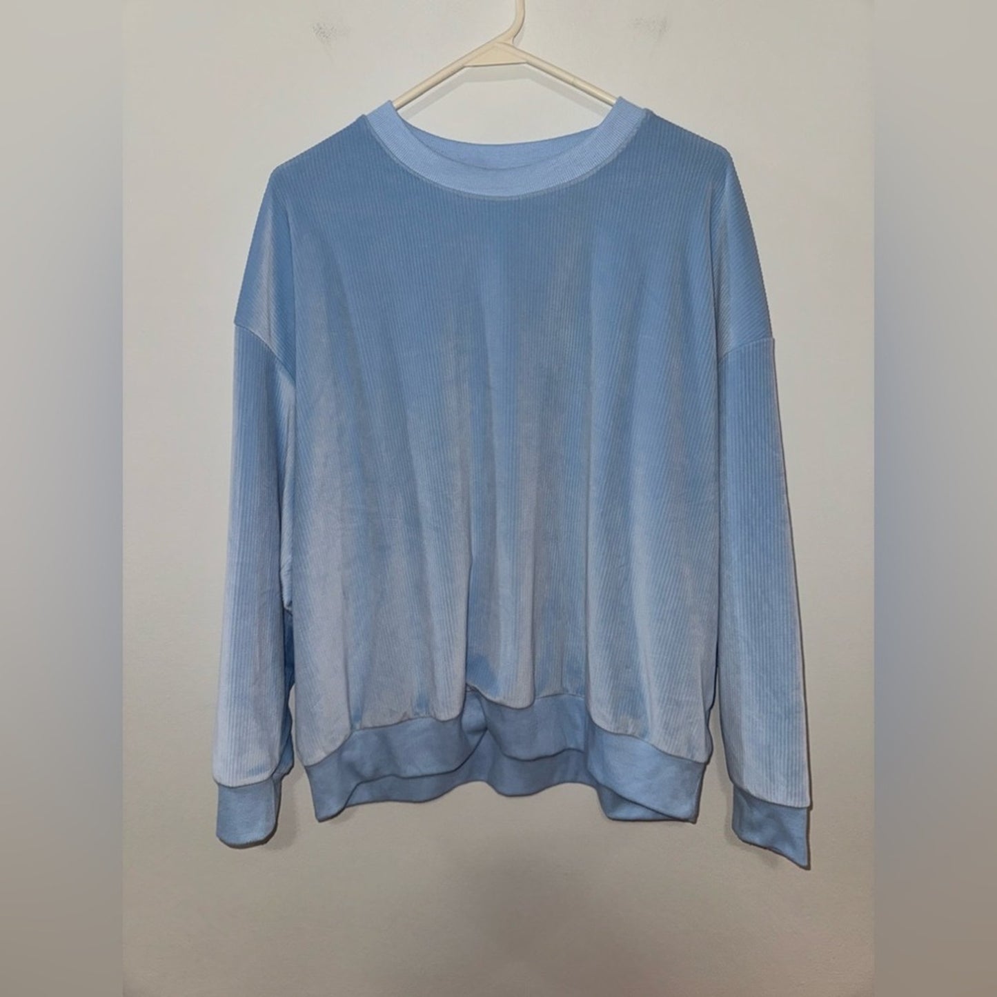 Pre-Owned XL Joyspun Blue Ribbed Velour Crewneck
