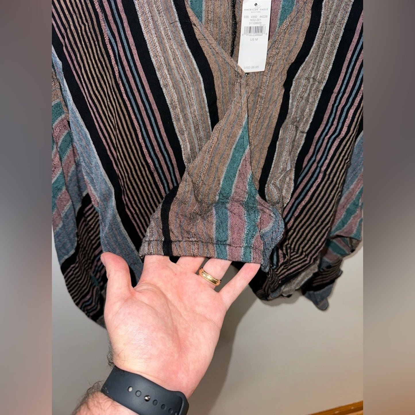 NWT MD American Eagle Black, Blue and Red Striped Long Sleeve Cropped Top