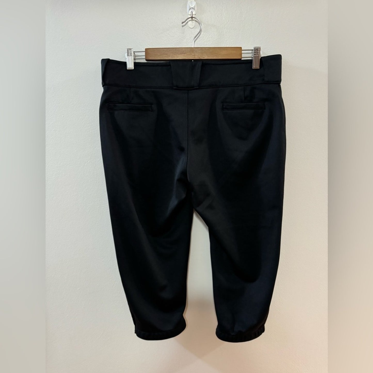 Pre-Owned LG Nike Black Athletic Stretchy Capris