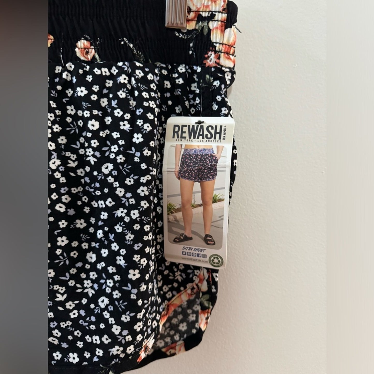 NWT LG Rewash Brand Black Floral Shorts