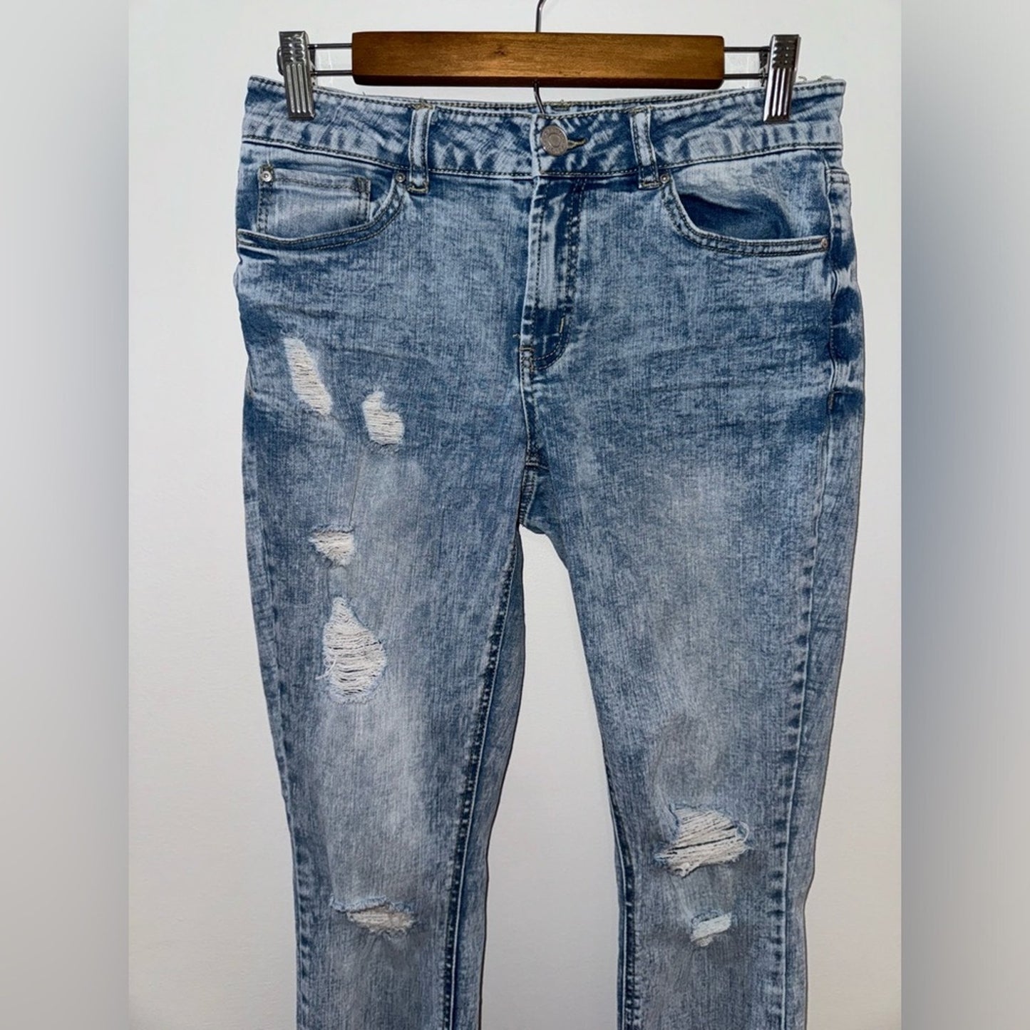 Pre-Owned MD Refuge Light Blue Distressed Skinny Jeans