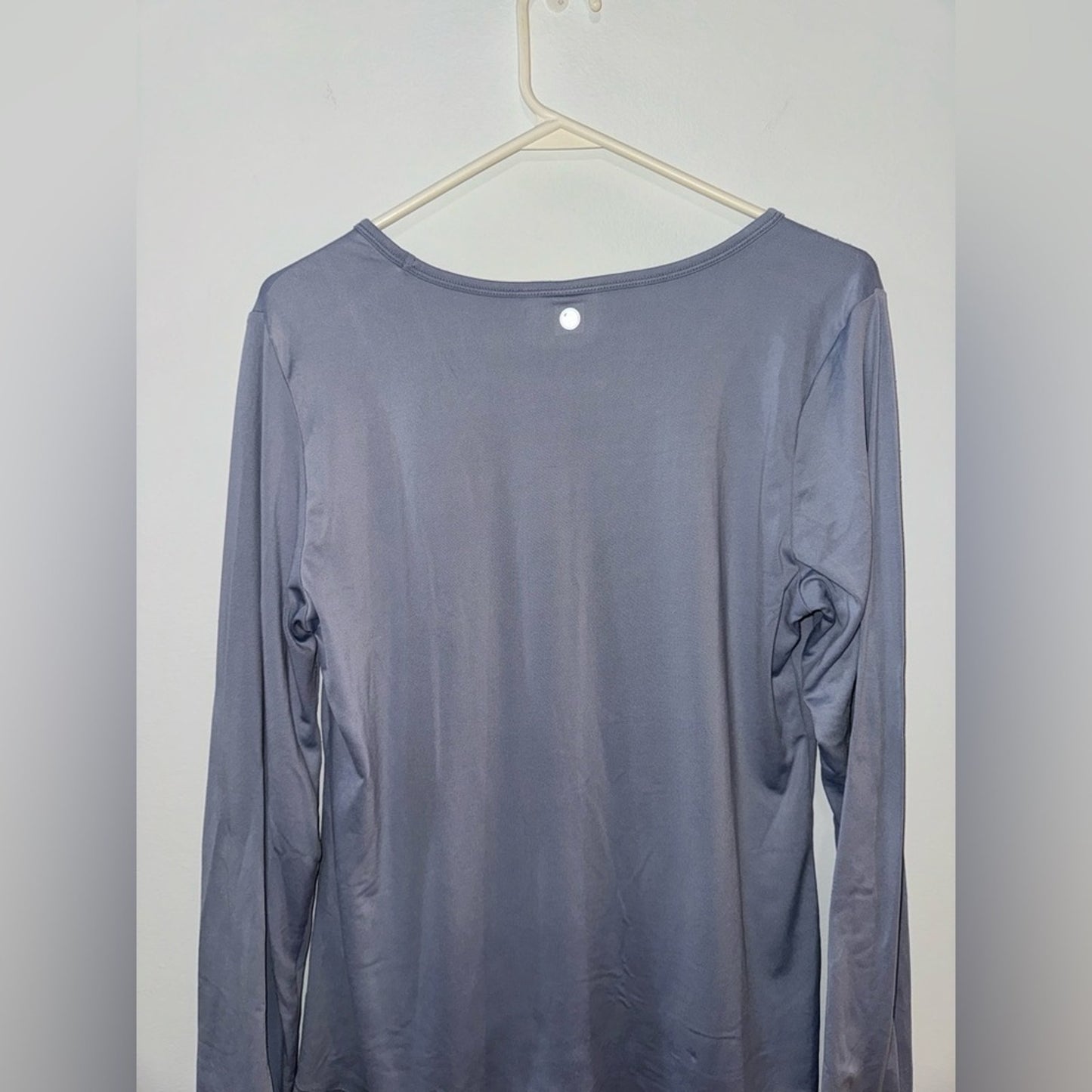 Pre-Owned LG Yogalicious Purple Long Sleeve Athletic Shirt