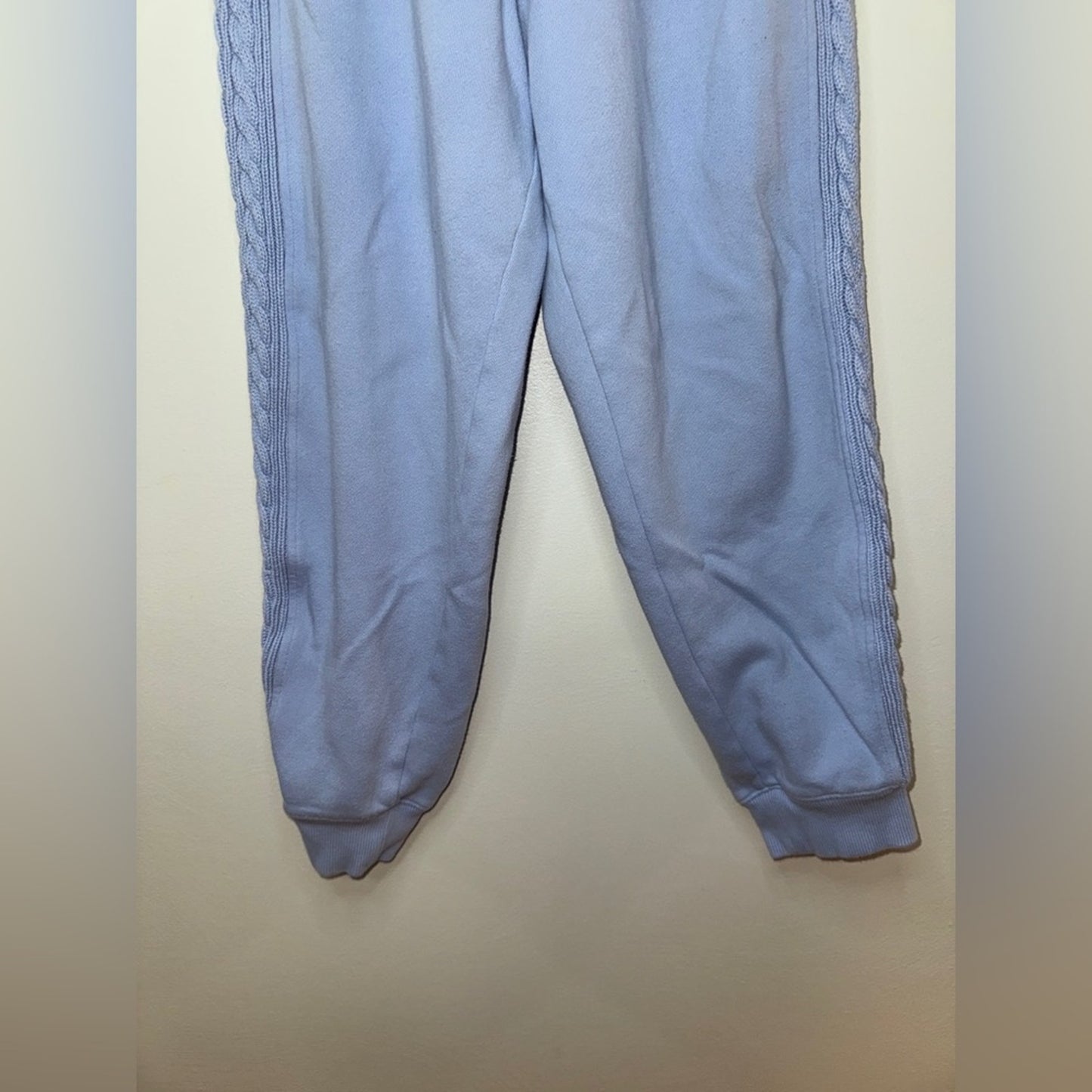 Pre-Owned LG Aerie Light Blue Crochet Sweatpants