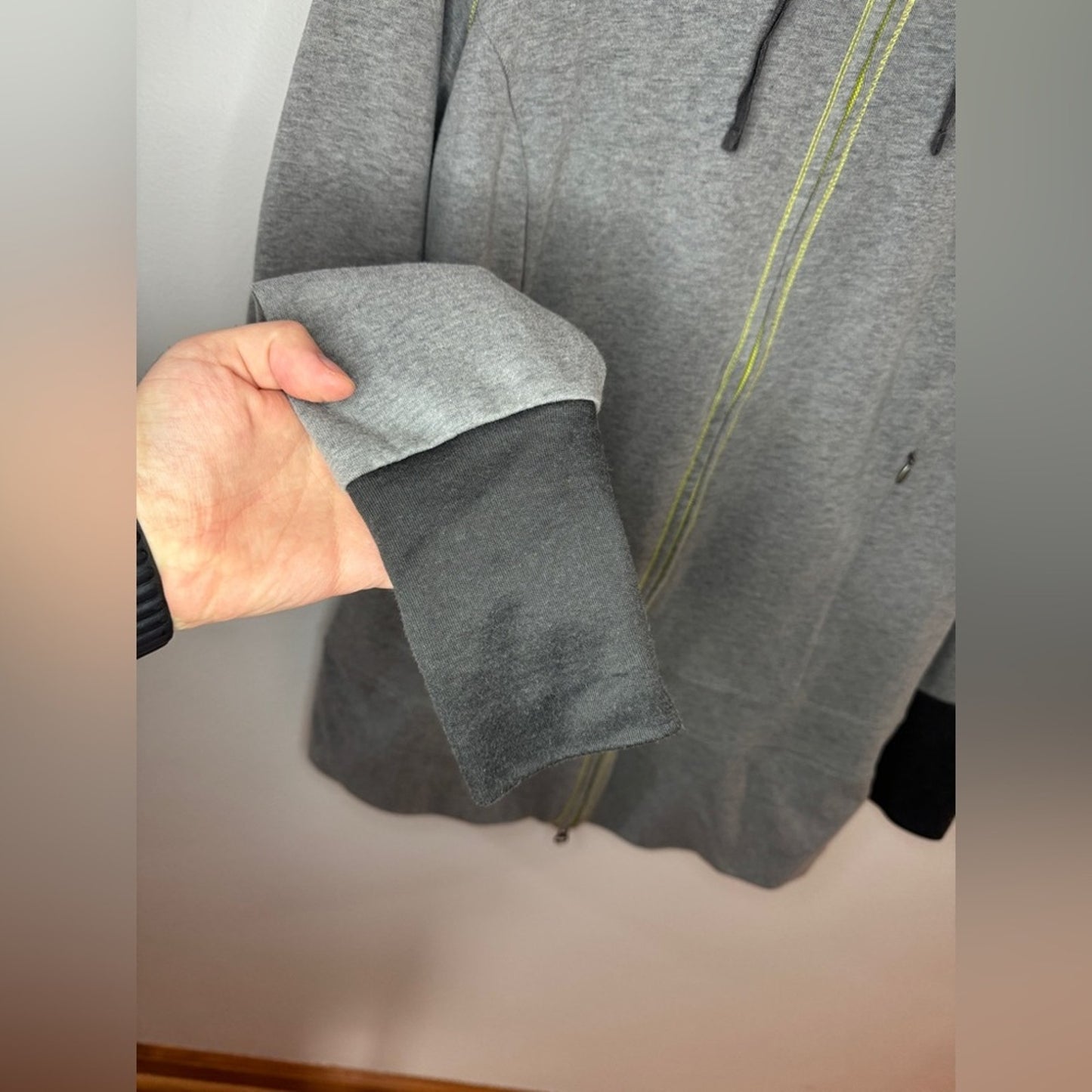 Pre-Owned LG Columbia Heather Grey Zip-Up Hoodie