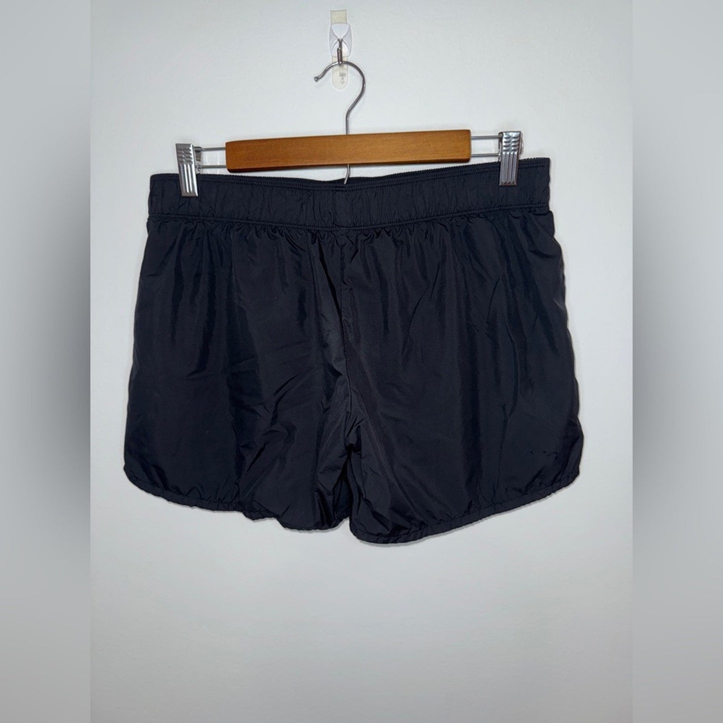 Pre-Owned MD Nike Black and Dark Grey Athletic Shorts
