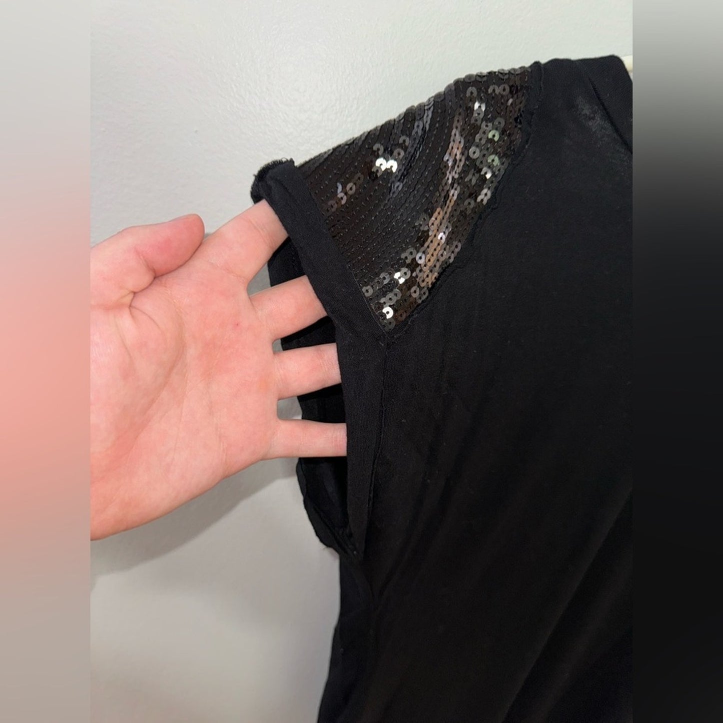 Pre-Owned MD Eyeshadow Black Sequin Shoulder Top