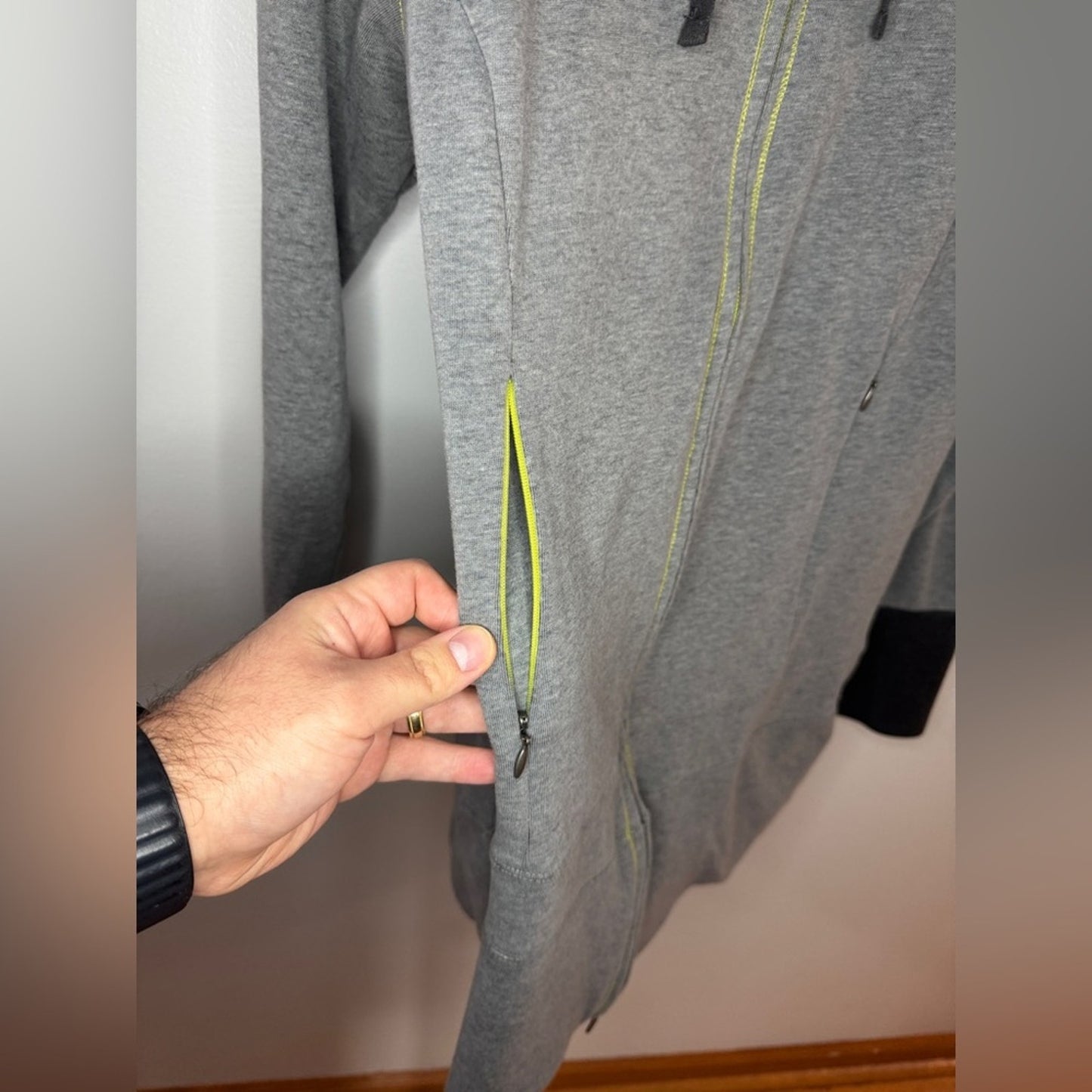 Pre-Owned LG Columbia Heather Grey Zip-Up Hoodie