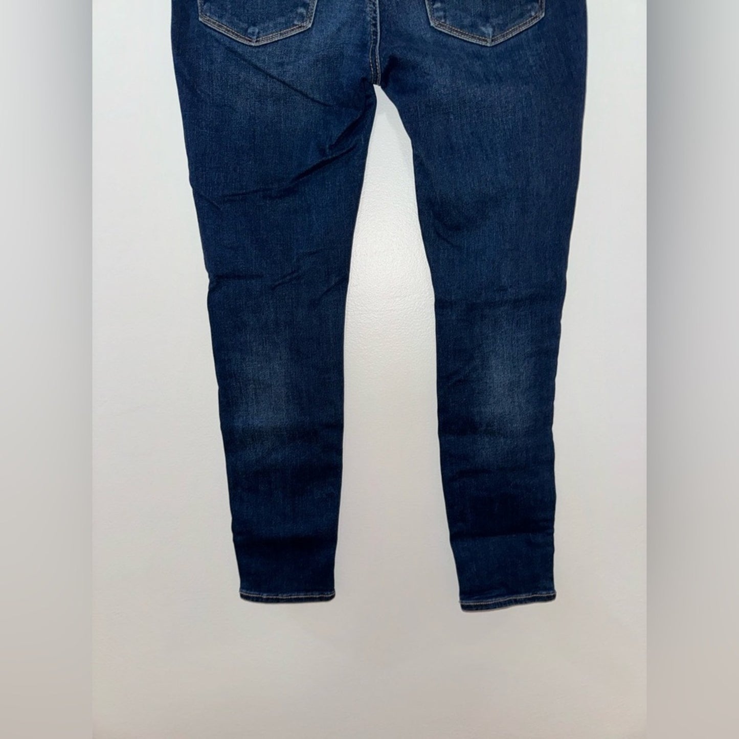 Pre-Owned Size 10 Short American Eagle Dark Blue Distressed Jegging