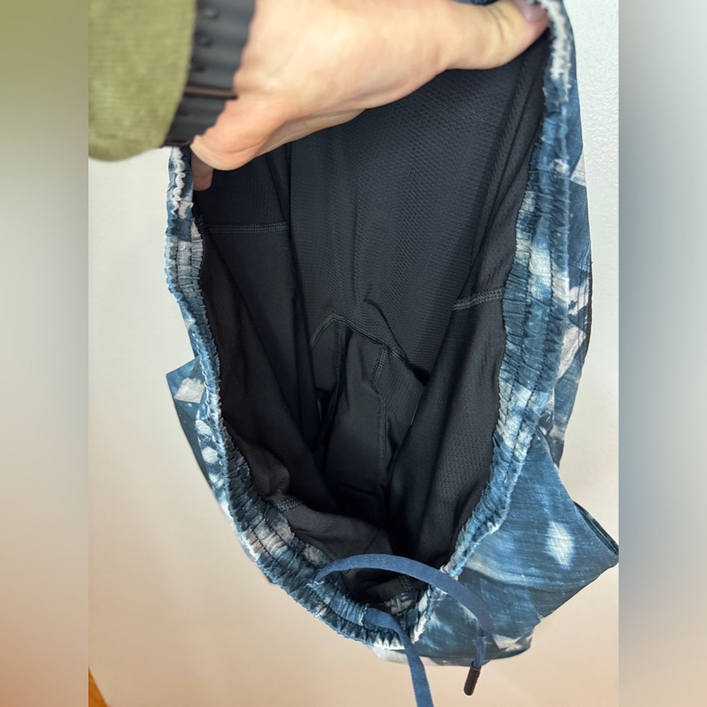 MD Lululemon 9” Inseam Lined Pace Breaker in Mini Bleached Indigo Starlight