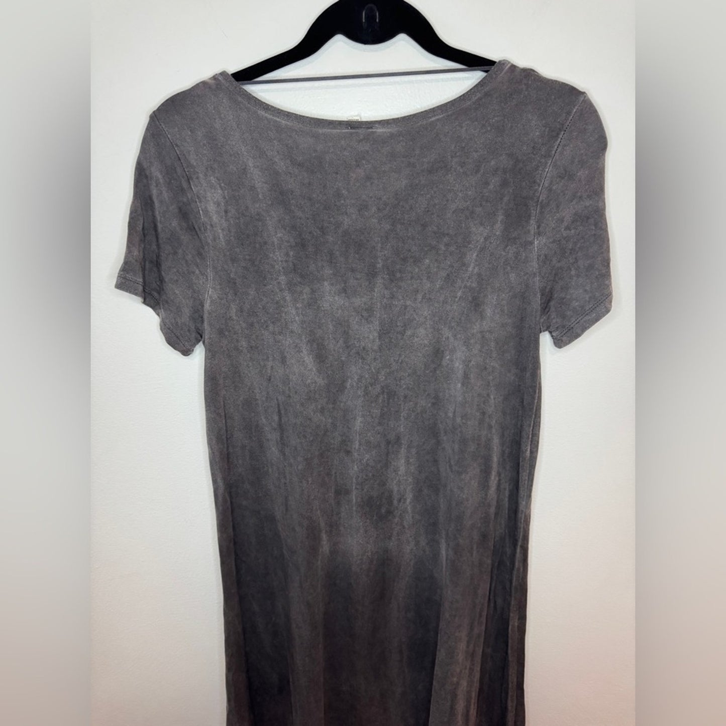 Pre-Owned SM Cable and Gauge Grey Distressed T-Shirt Dress