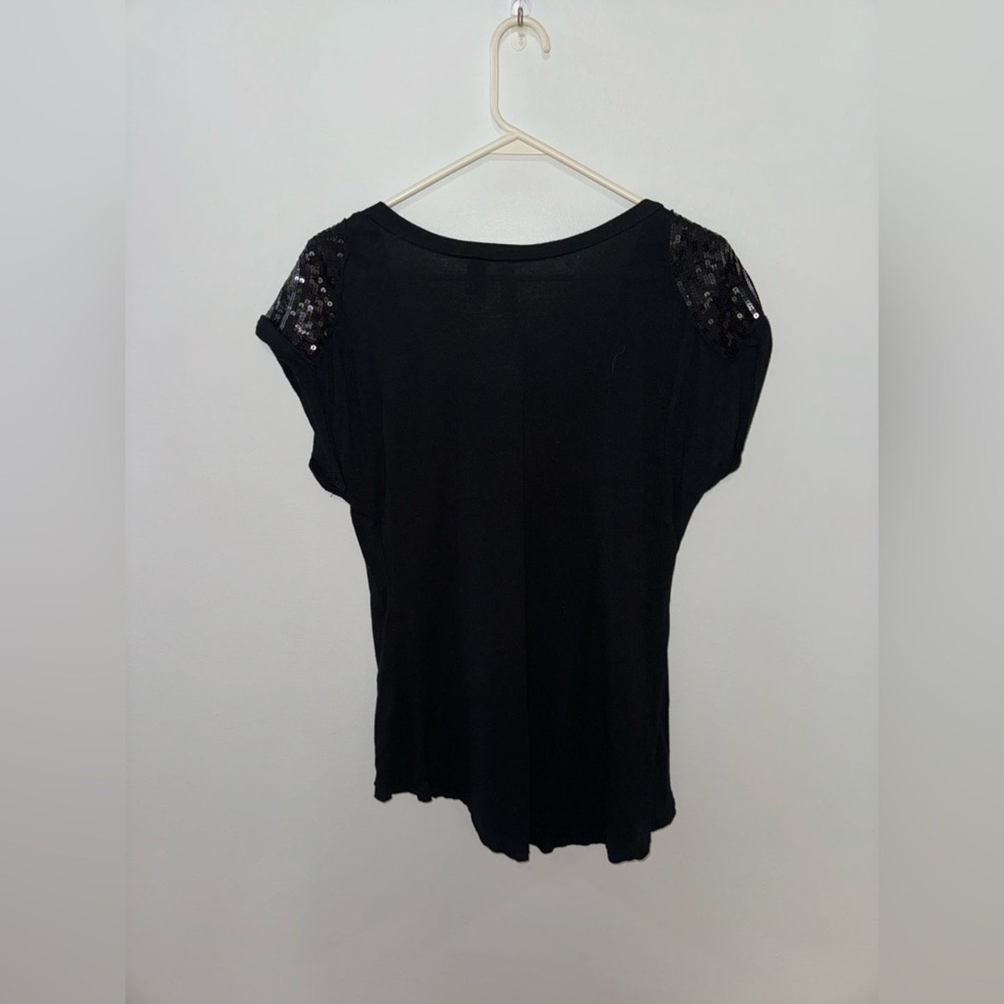 Pre-Owned MD Eyeshadow Black Sequin Shoulder Top