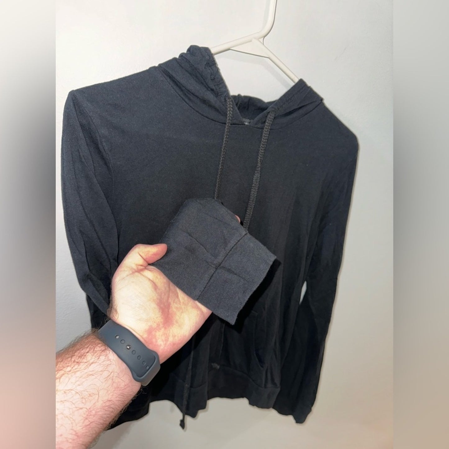 Pre-Owned LG Ambiance Black Light Weight Hoodie
