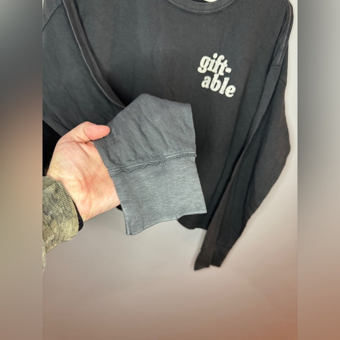 BNWOT MD Aerie Grey Cropped “Giftable” Long Sleeve Shirt