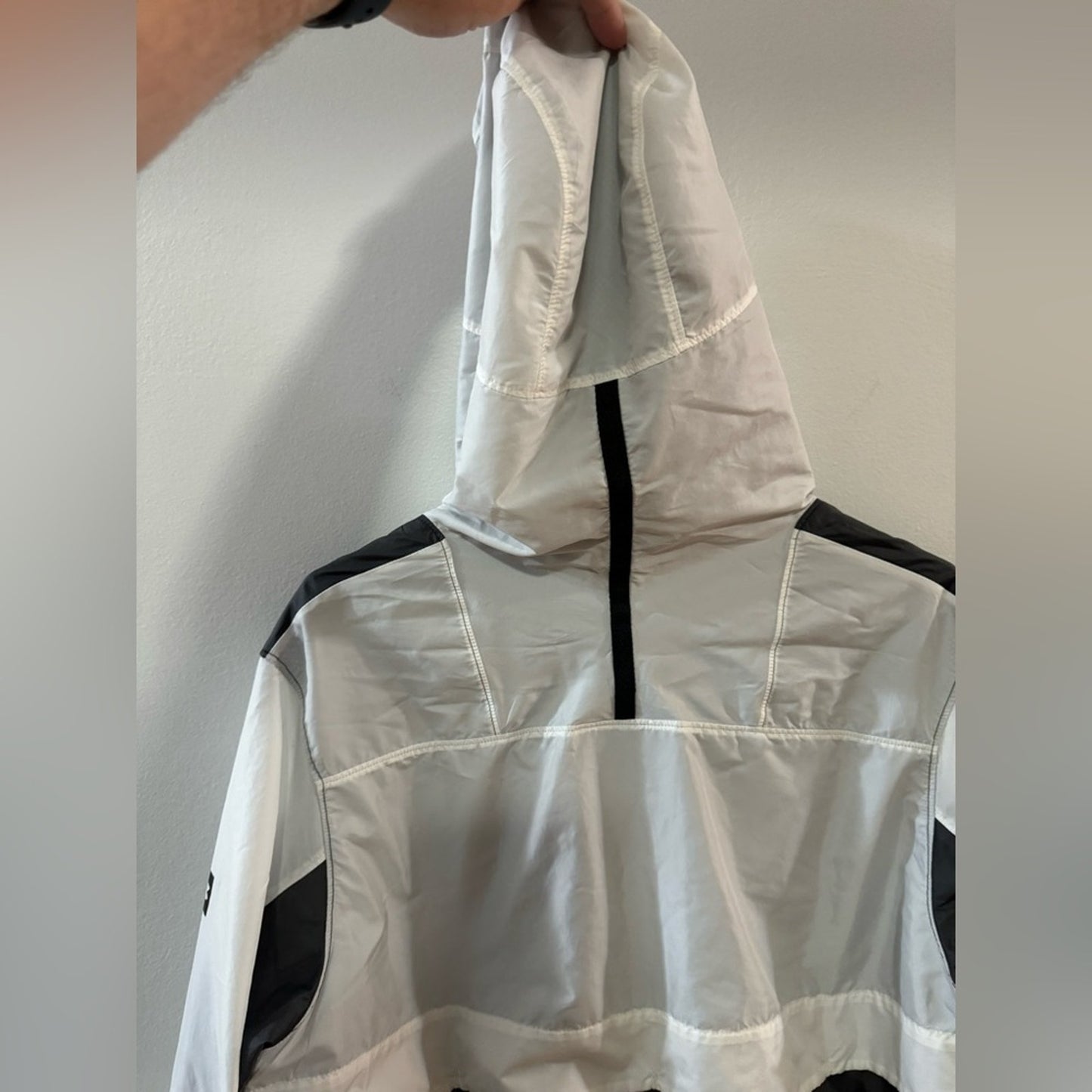 Pre-Owned MD Under Armour Grey and White Nylon Anorak Windbreaker Jacket
