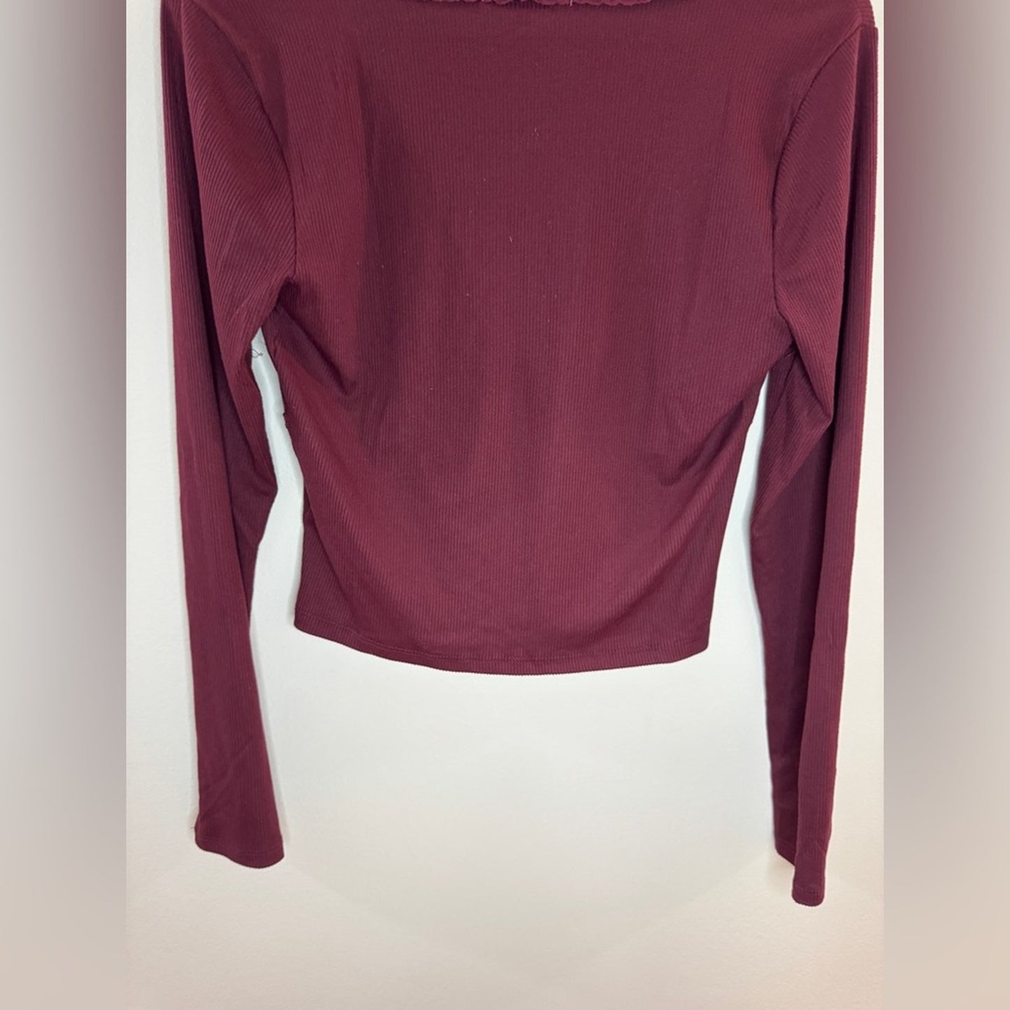 Pre-Owned MD No Comment Cropped Maroon Ribbed Lace Long Sleeve Shirt