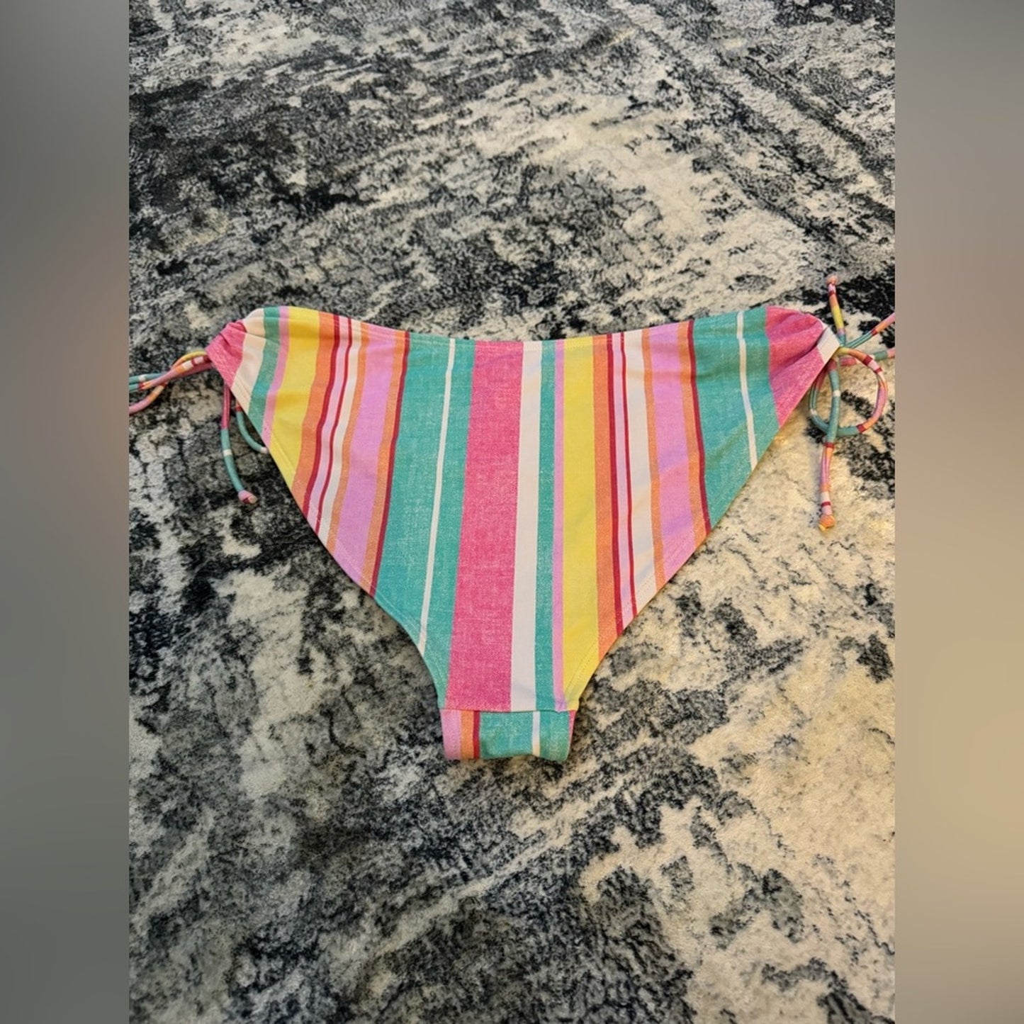 Pre-Owned LG Cupshe Multicolor Striped Tie Bikinj Bottom