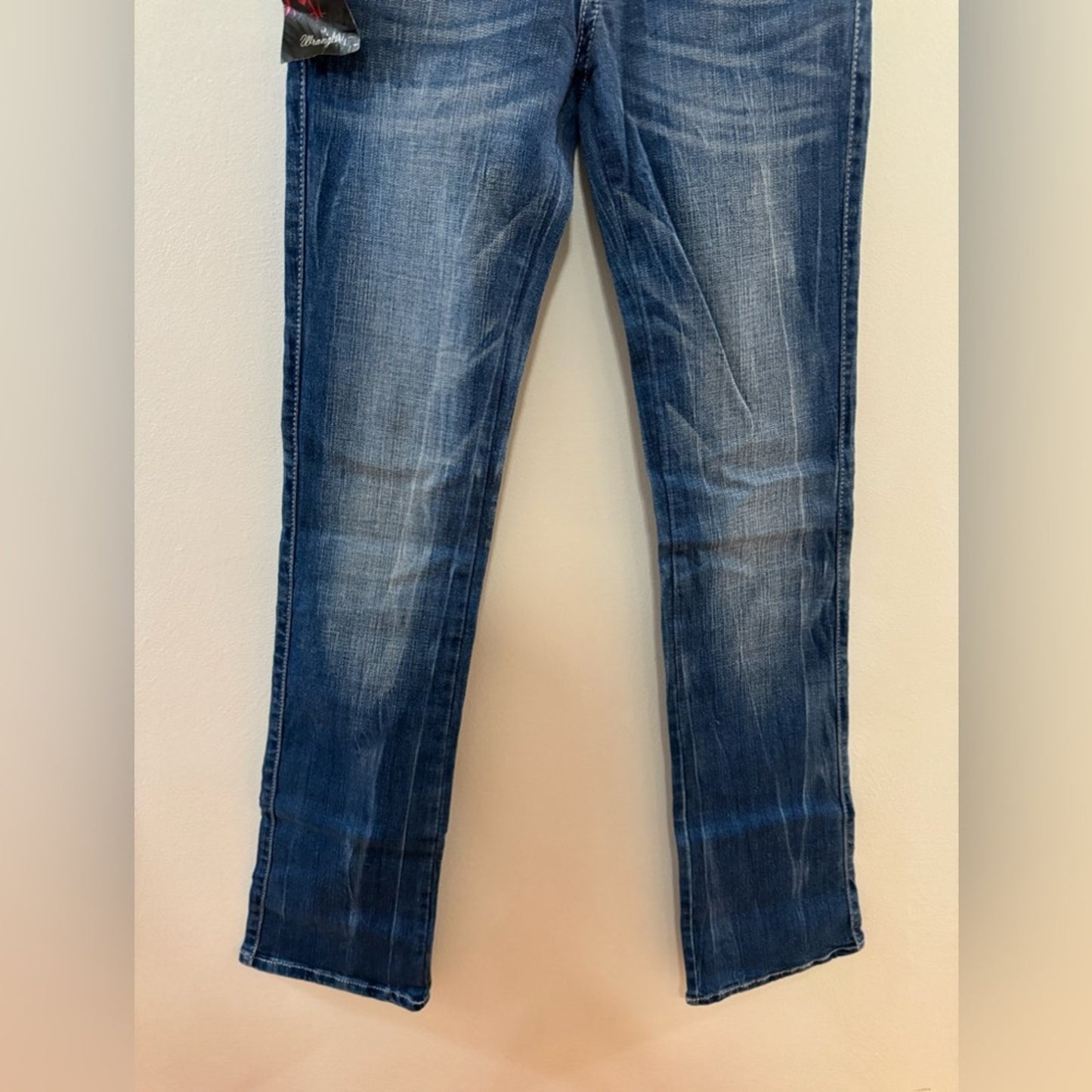 NWT W25xL36 Rock 47 by Wrangler Light Blue Low Rise Embellished Boot Cut Jeans