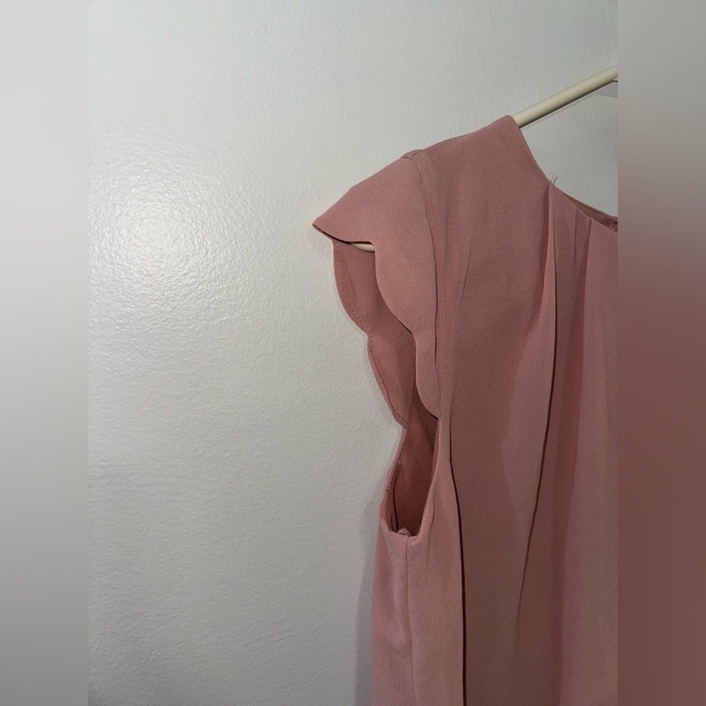 Pre-Owned LG Monteau Blush Pink Sleeveless Flowy Blouse
