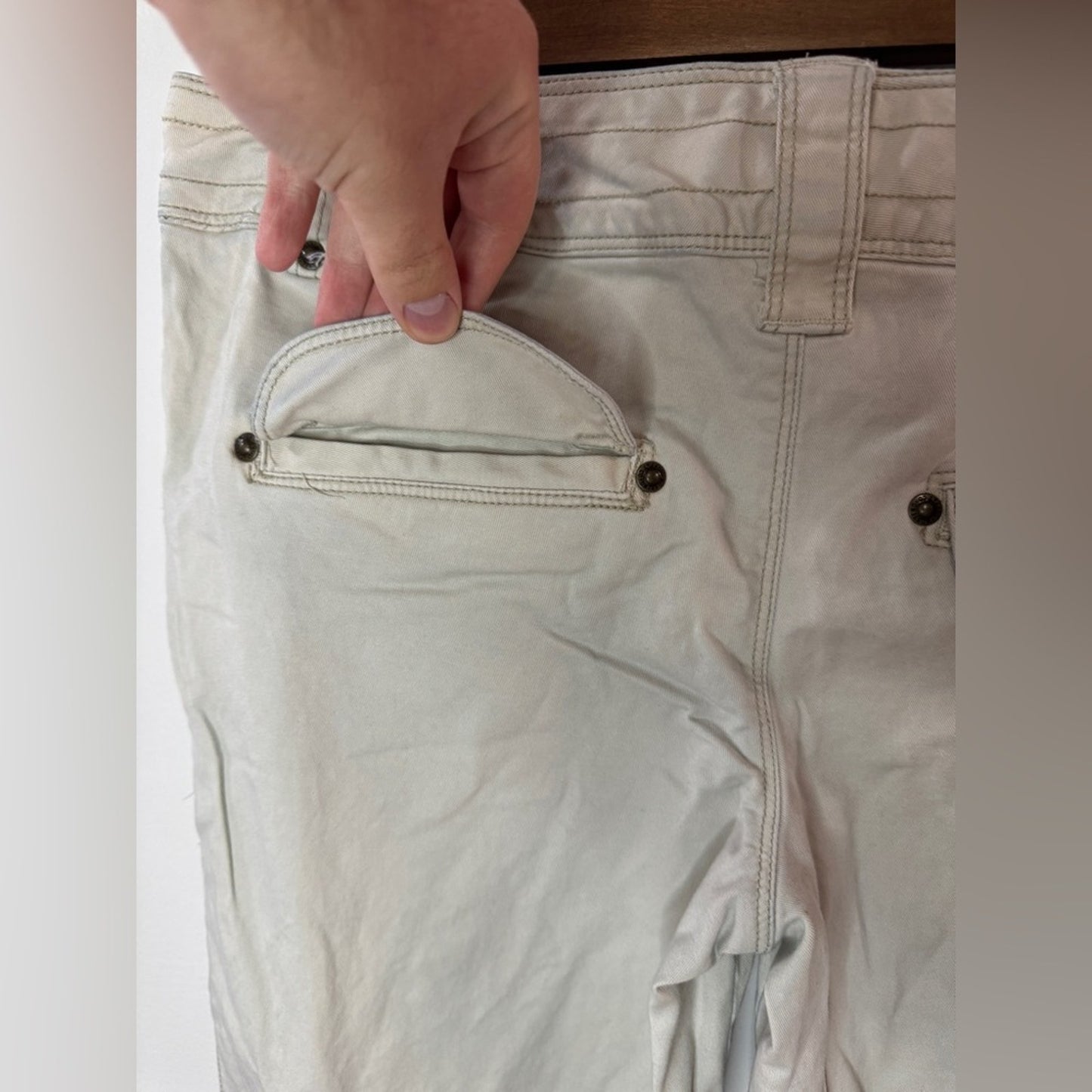 Pre-Owned Size 11 Mossimo Supply Co Cream Low Rise Straight Pants