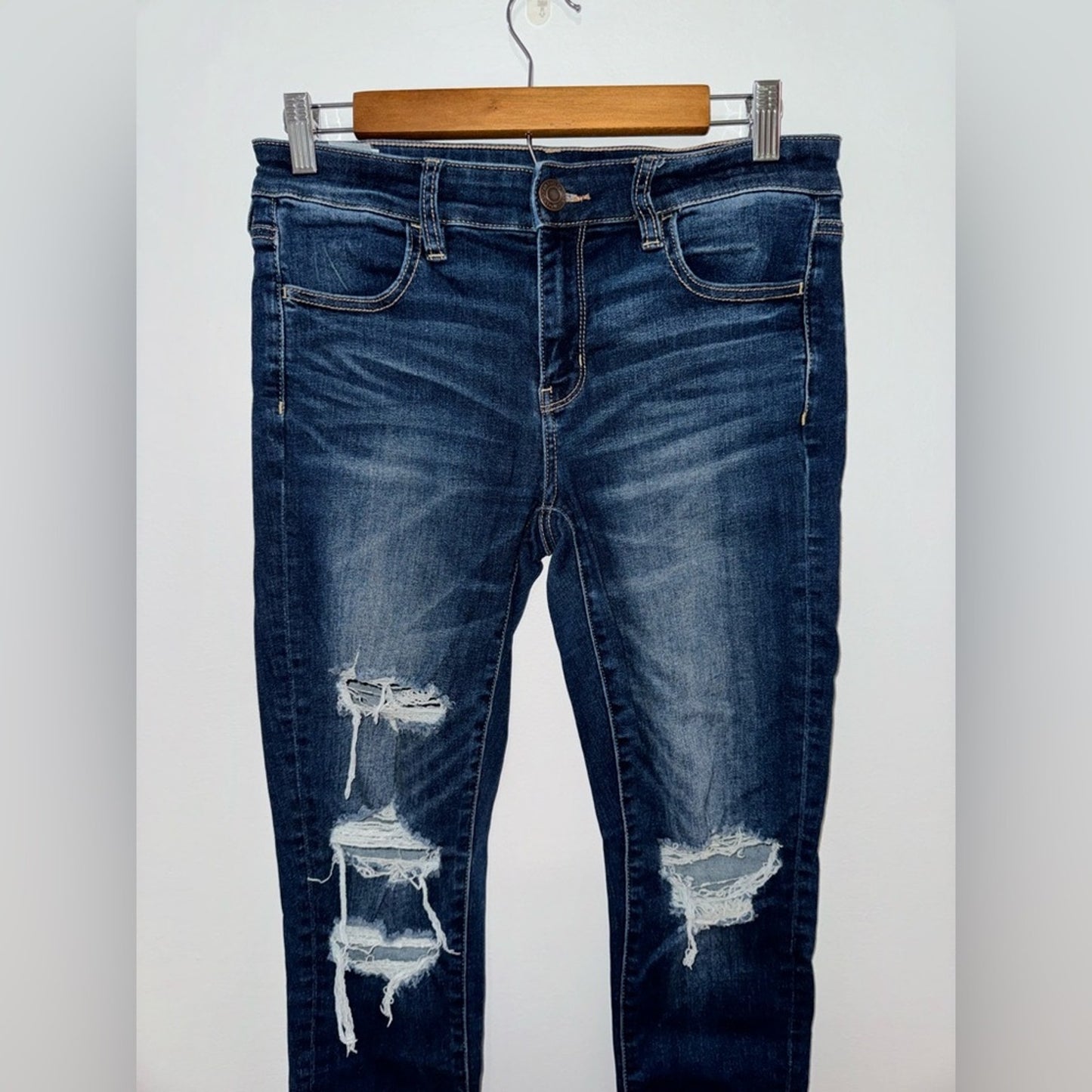 Pre-Owned Size 10 Short American Eagle Dark Blue Distressed Jegging