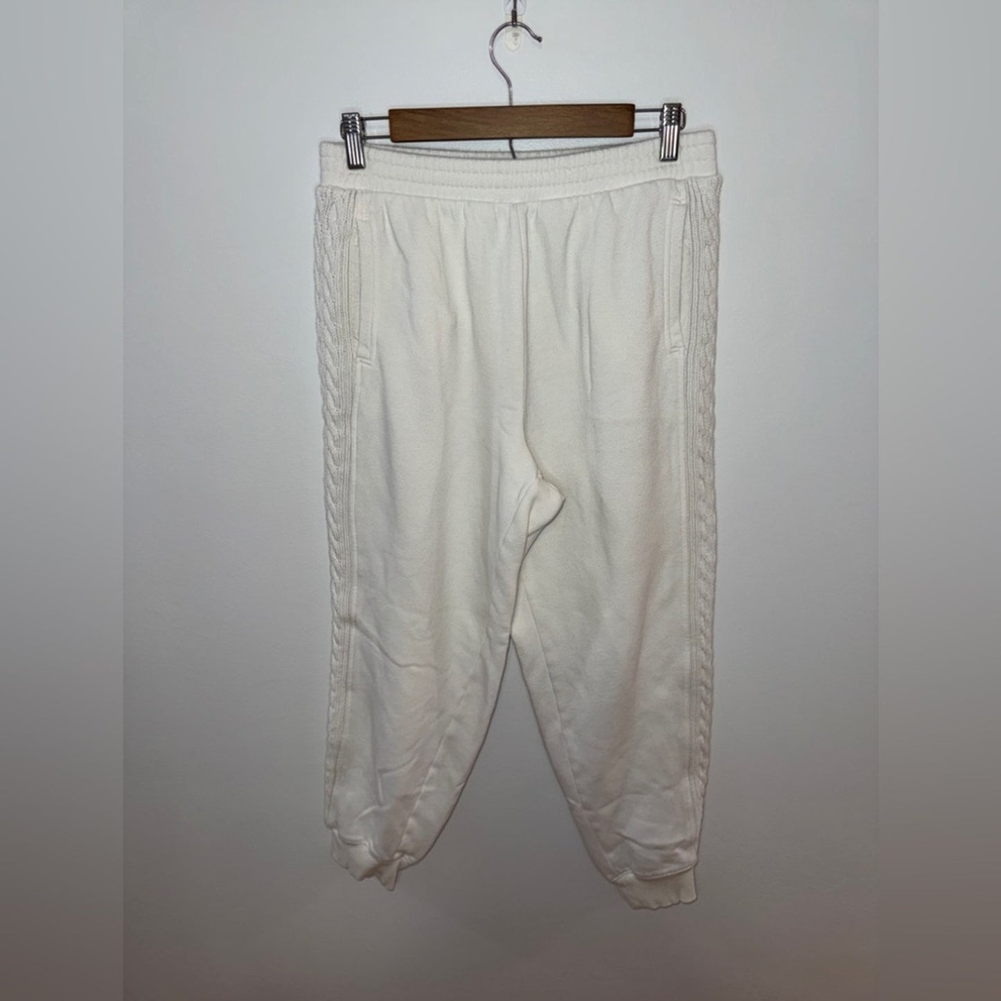 Pre-Owned LG Aerie White Crochet Sweatpants