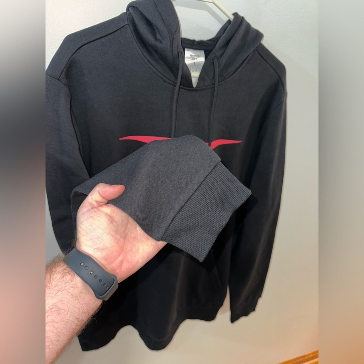 NWT LG Reebok Black with Red Graphic Logo Fleece Pullover Hoodie