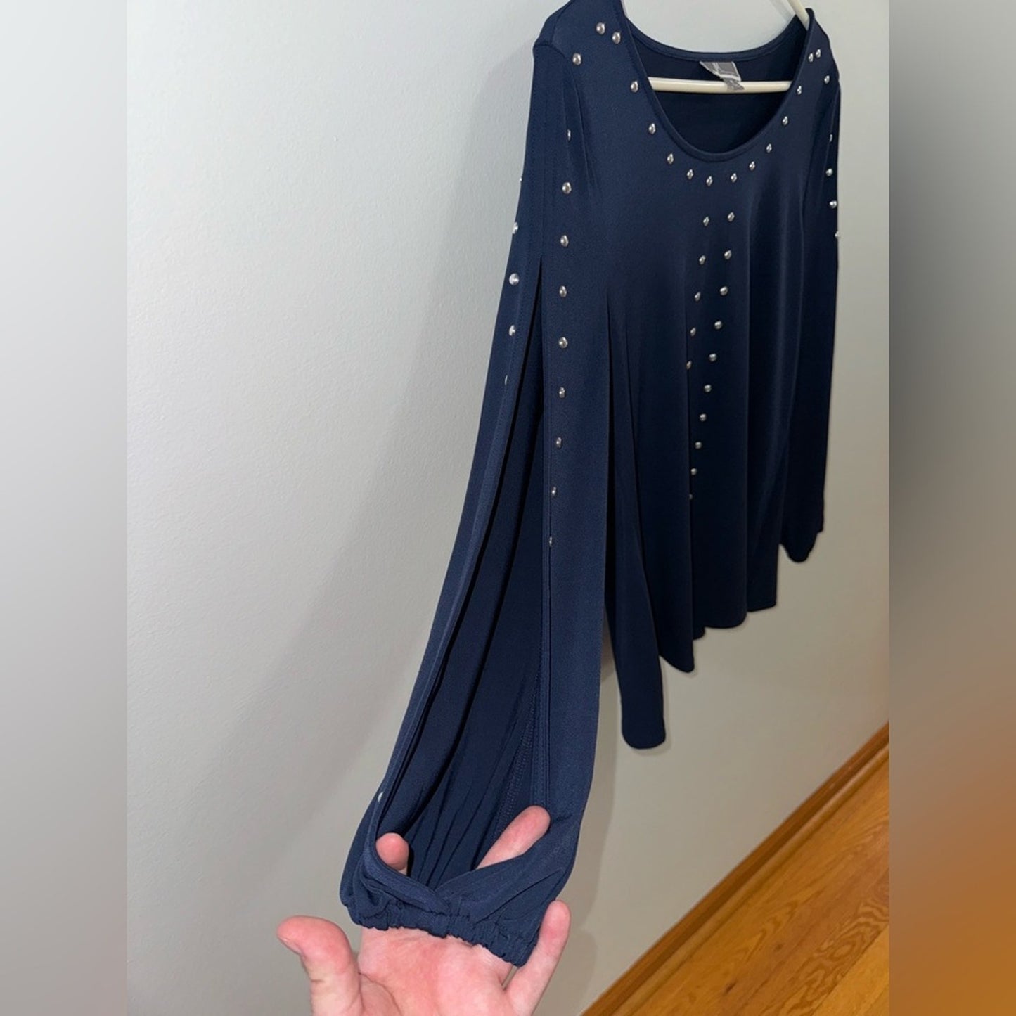 Pre-Owned MD JM Collection Navy Studded Long Sleeve Top