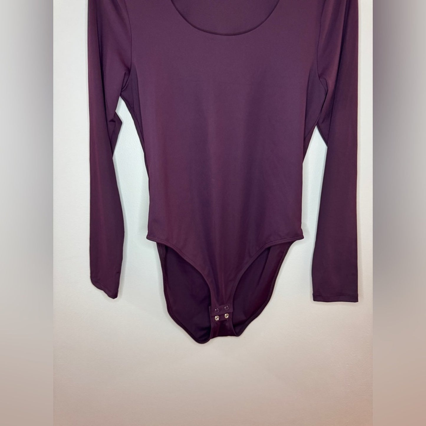 Pre-Owned MD Old Navy Dark Red Long Sleeve Bodysuit