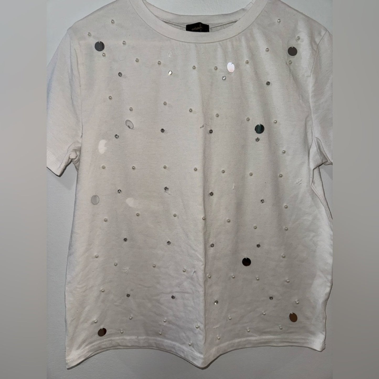 Pre-Owned XL Ontwelfth White Embellished Pearl and Rhinestone T-Shirt